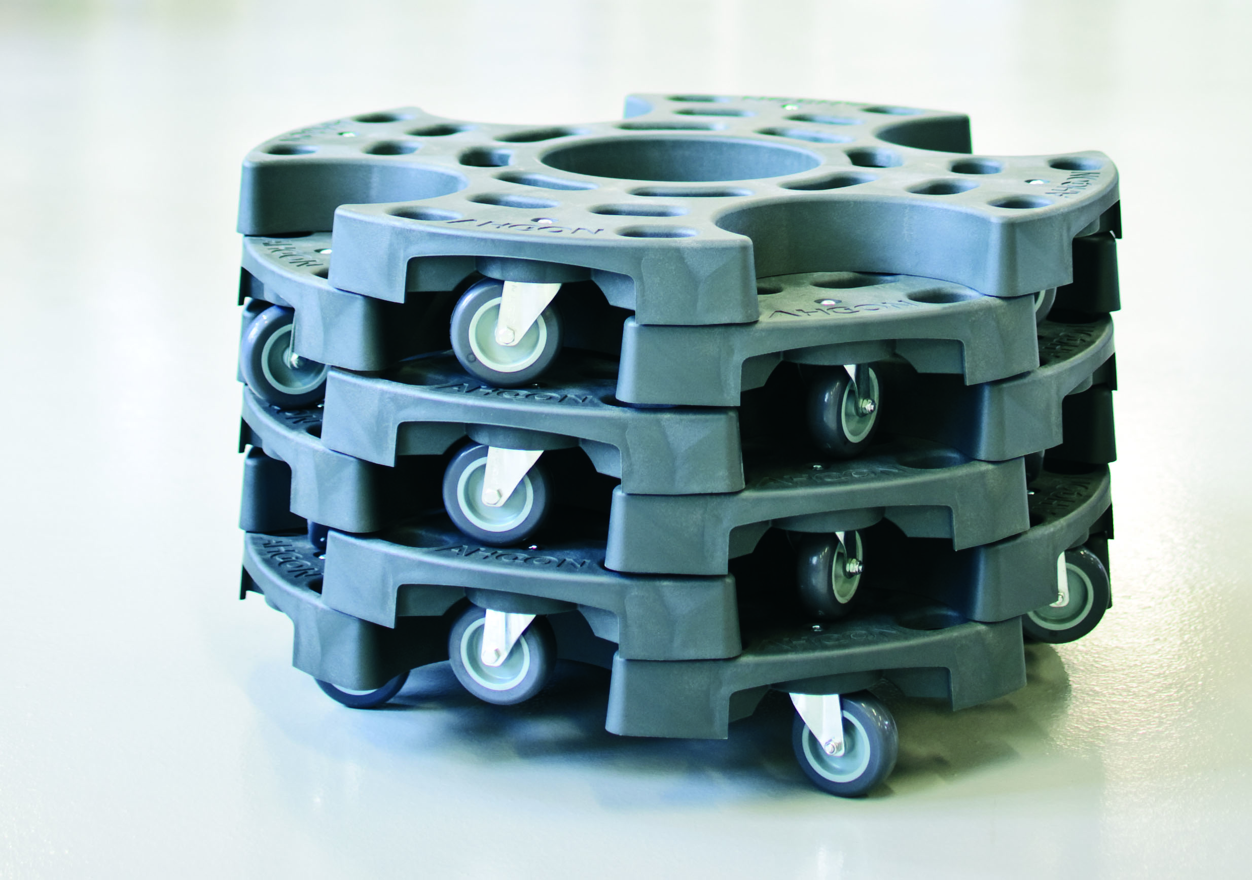 Geen wielen meer tillen dankzij de wieltrolley van Ahcon