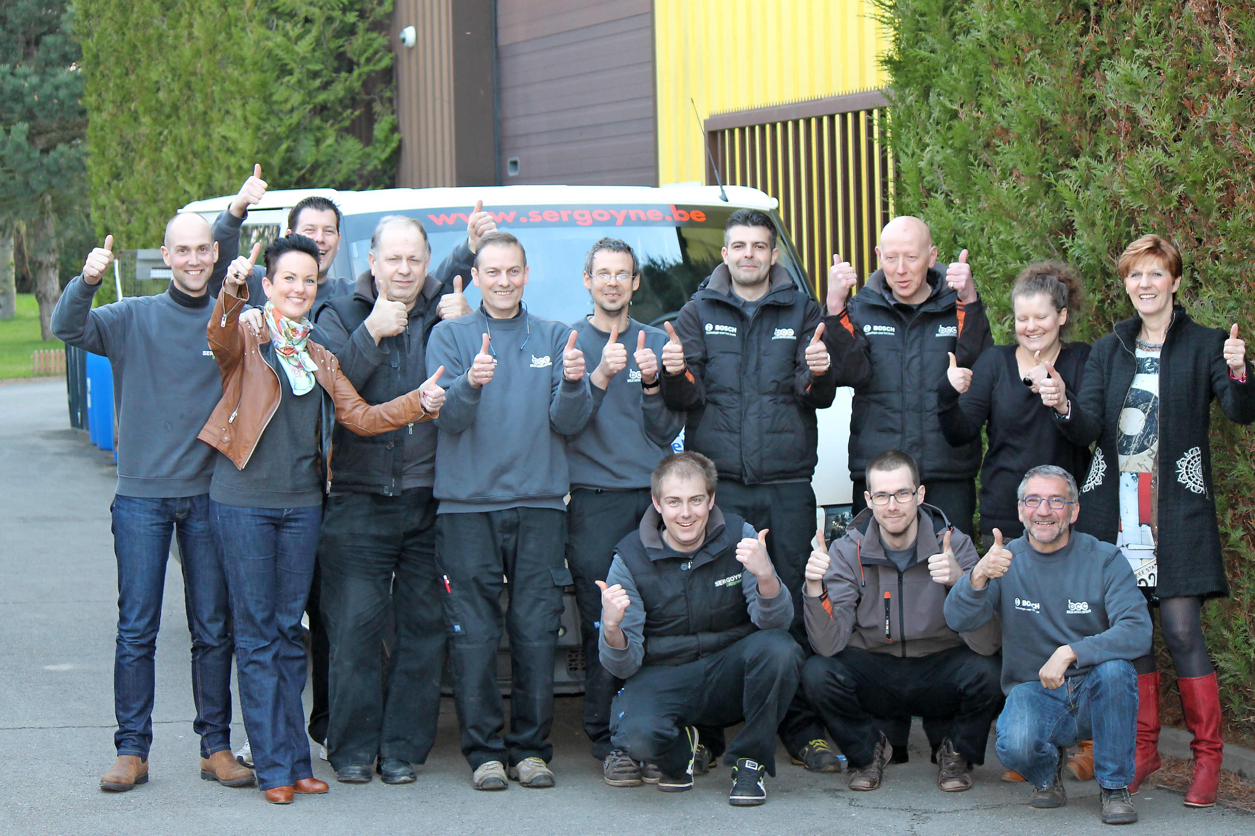 Sergoyne Car-parts en Diagnostics zit in de groei. Onder het motto, “Als het goed gaat met onze klanten, gaat het goed met ons”, startte Dini Broothaerts (tweede van links) met de workshopreeks Succestrainingen.