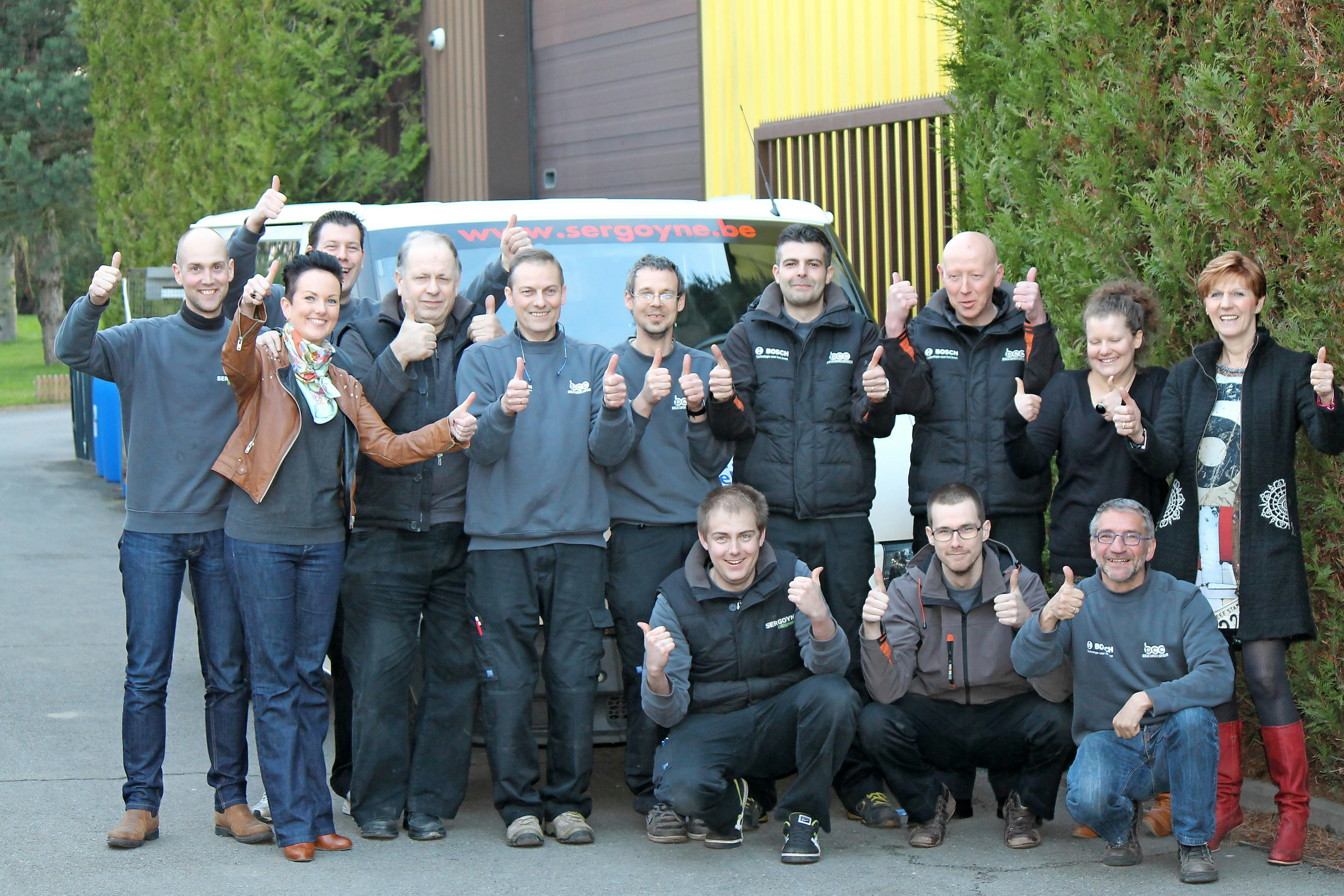 Sergoyne Car-parts en Diagnostics zit in de groei. Onder het motto, “Als het goed gaat met onze klanten, gaat het goed met ons”, startte Dini Broothaerts (tweede van links) met de workshopreeks Succestrainingen.