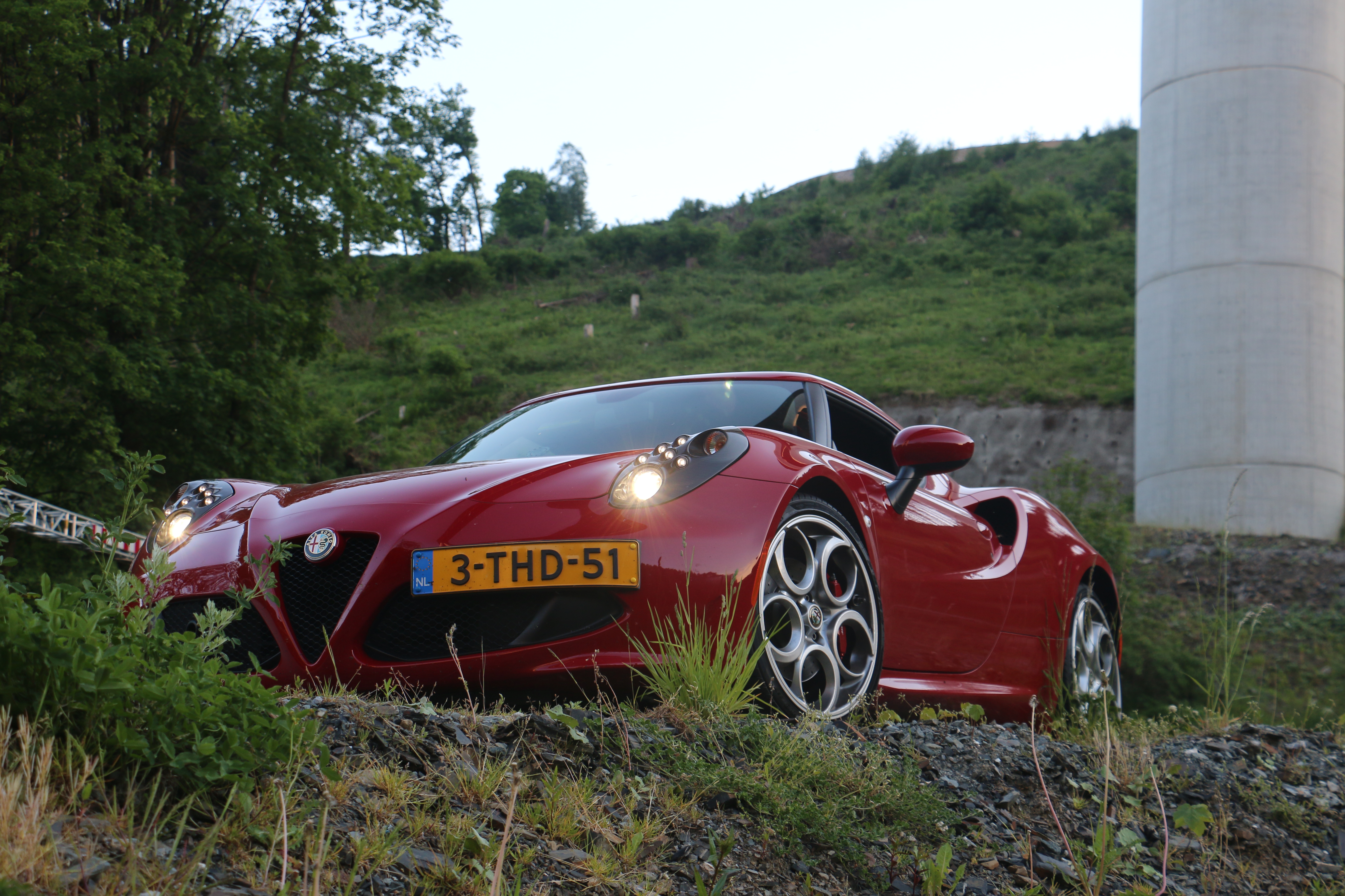 Drie dagen op pad met de Alfa Romeo 4C in het Sauerland. Genieten! Wil je ook op pad met de 4C? Stem dan op jouw iconische Alfa Romeo.