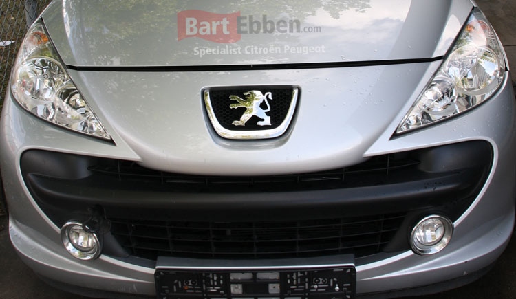 Naast gebruikte plaatdelen kunnen er ook gebruikte en gereviseerde motoren en wisselbakken gebruikt worden.