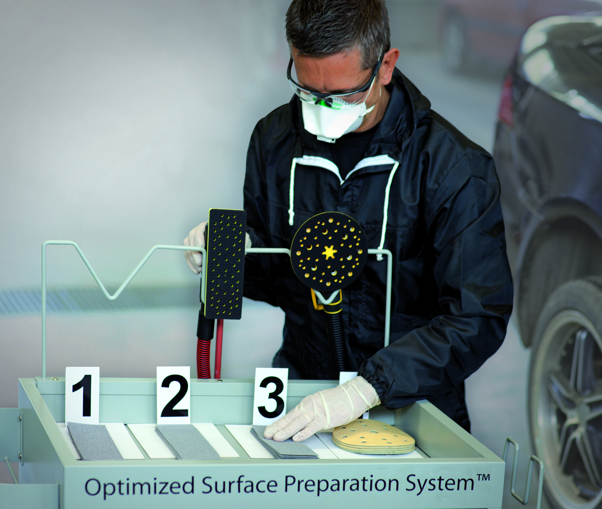 Het OSP-systeem is agressief genoeg om verf te verwijderen, maar niet zo agressief dat het diepe krassen in de ondergrond geeft.