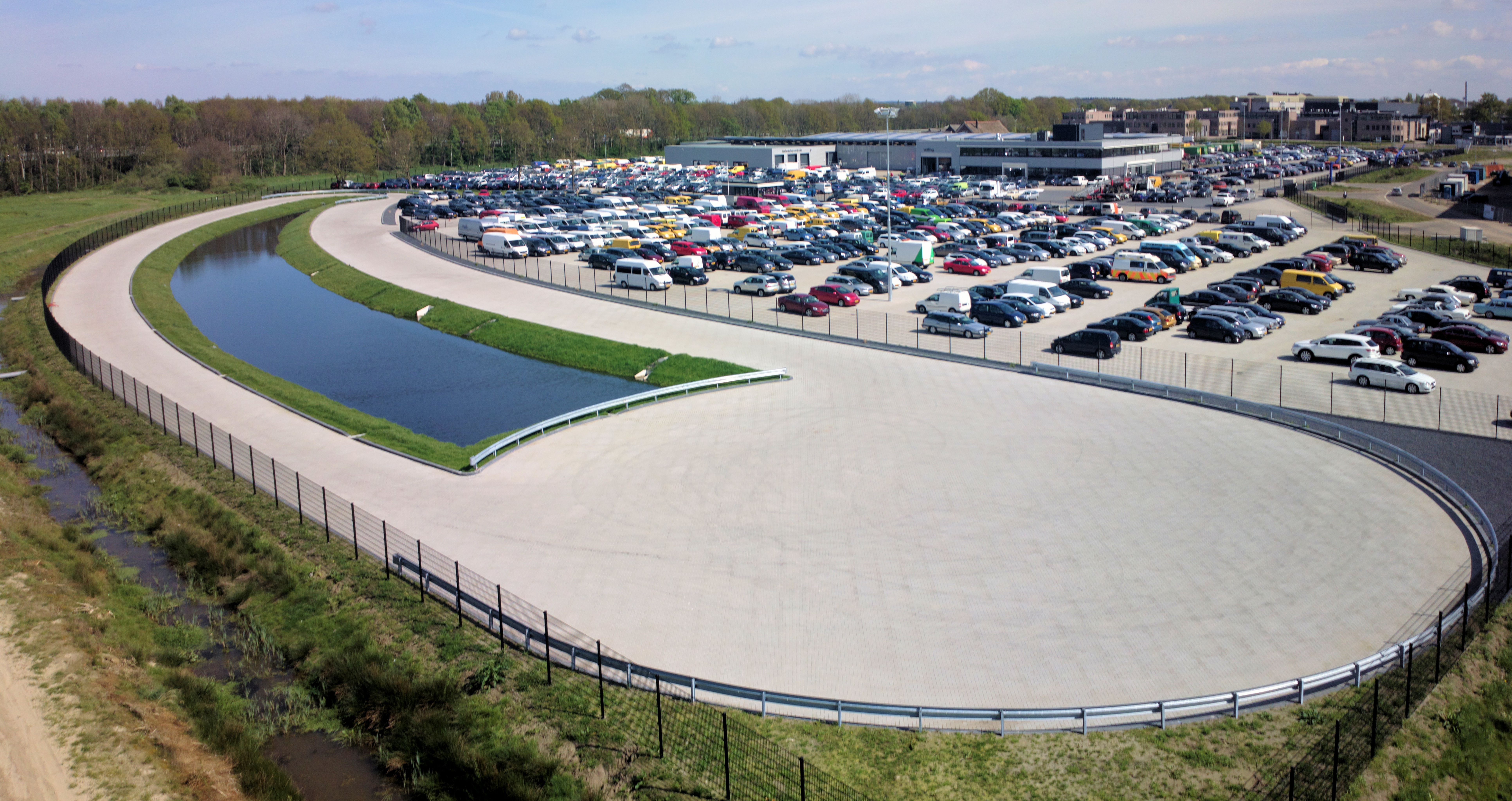 BCA Autoveiling in Barneveld veilt op 29 december in 12 uur maar liefst 1.000 auto.
