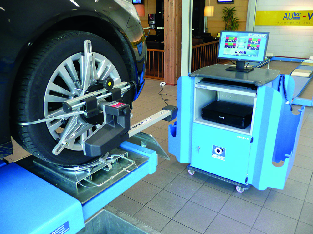 Autec VLT toont onder meer een wieluitlijncomputer met 4 opnamekoppen en 8 CCD Infrarood camera’s voor vierkant uitlijnen op de vakbeurs in Gorinchem.