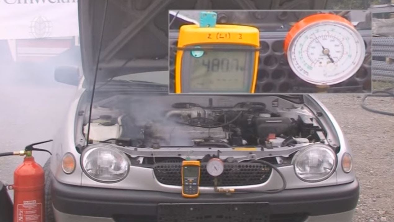 De Deutsche Umwelt Hilfe deed al in 2008 een test met de brandbaarheid van R1234yf. Een recentere test van Opel geeft andere resultaten.