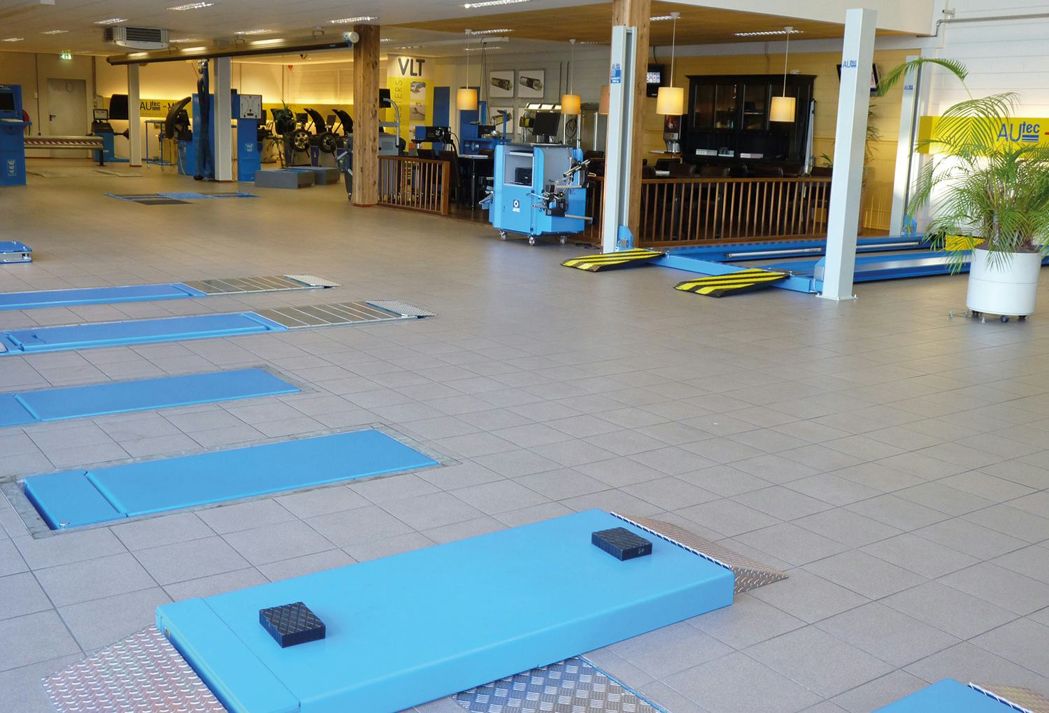 Van dinsdag 31 mei t/m donderdag 2 juni organiseert Autec-VLT de huisbeurs in de showroom te Montfoort.