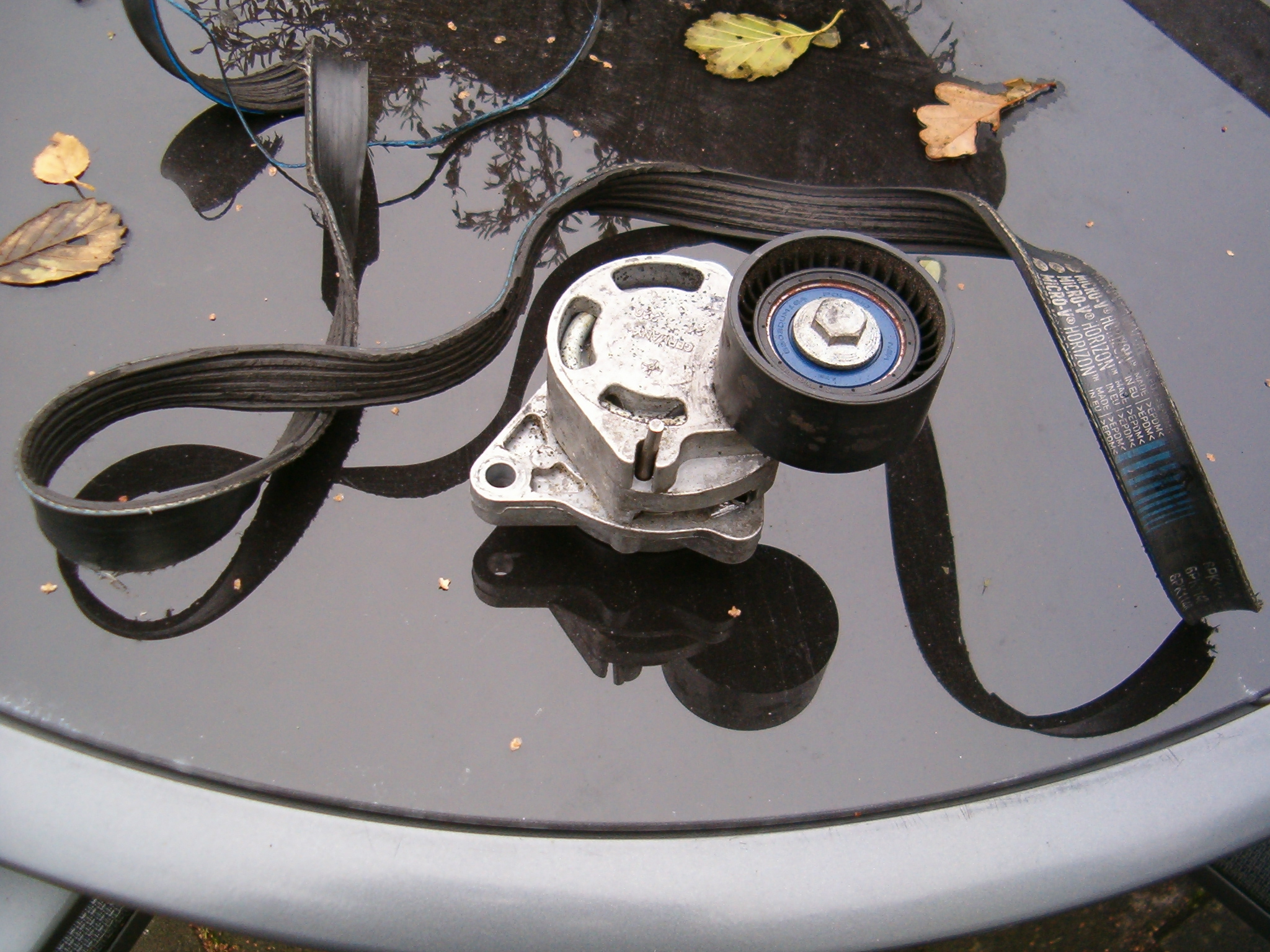 Na 20.000 kilometer is de multiriem alweer gebroken. Wat is er aan de hand? Verkeerde montage? Een mechanisch defect?