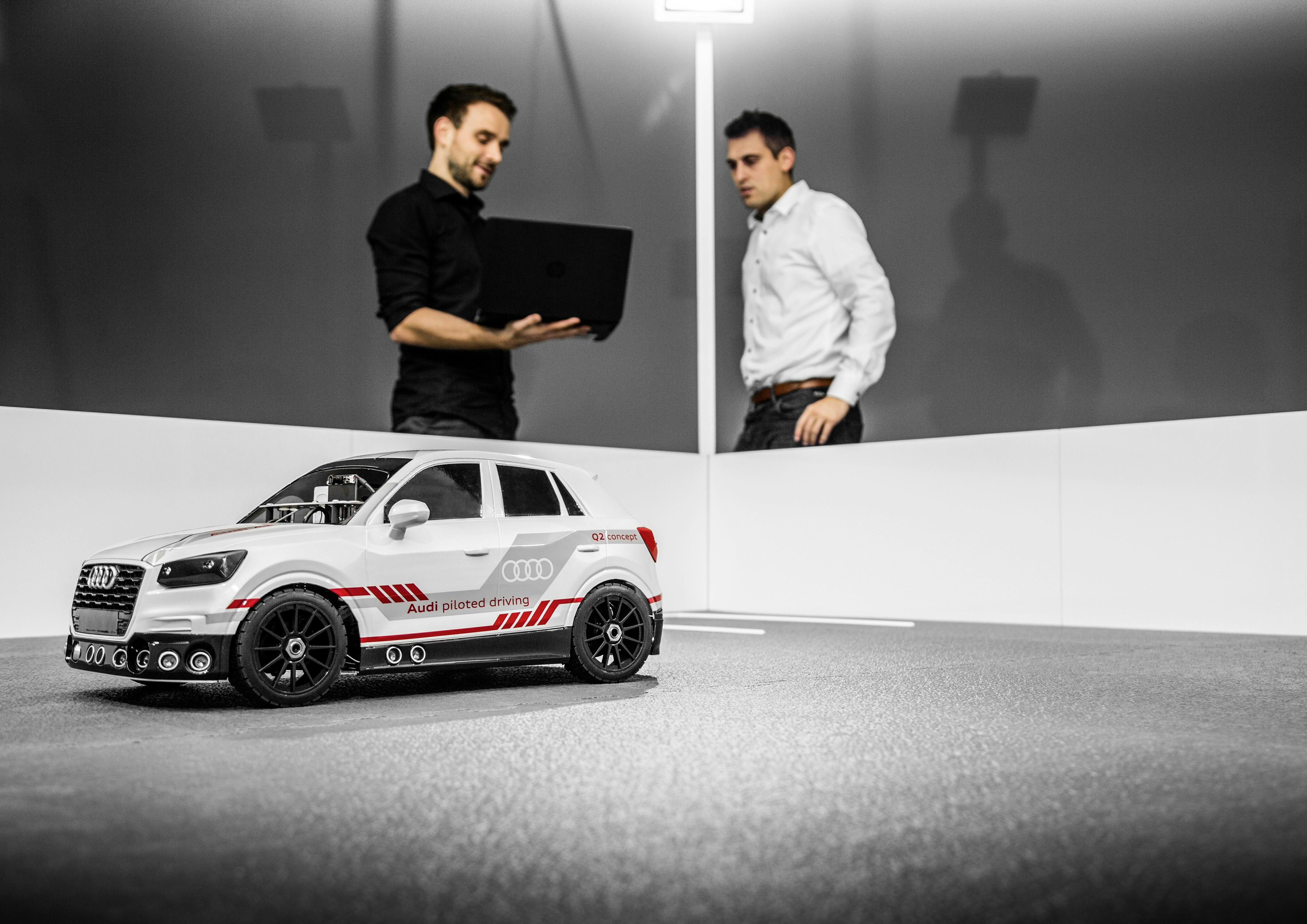 De Audi Q2 deep learning concept is ontwikkeld door Audi Electronics Venture (AEV), een dochteronderneming van Audi AG. 