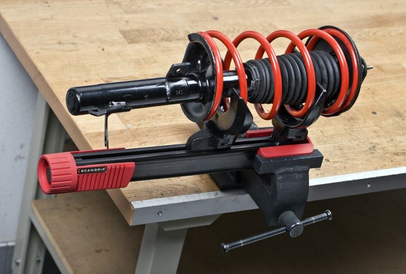 Toolspecial levert twee verschillende Canvik-veerspanners.