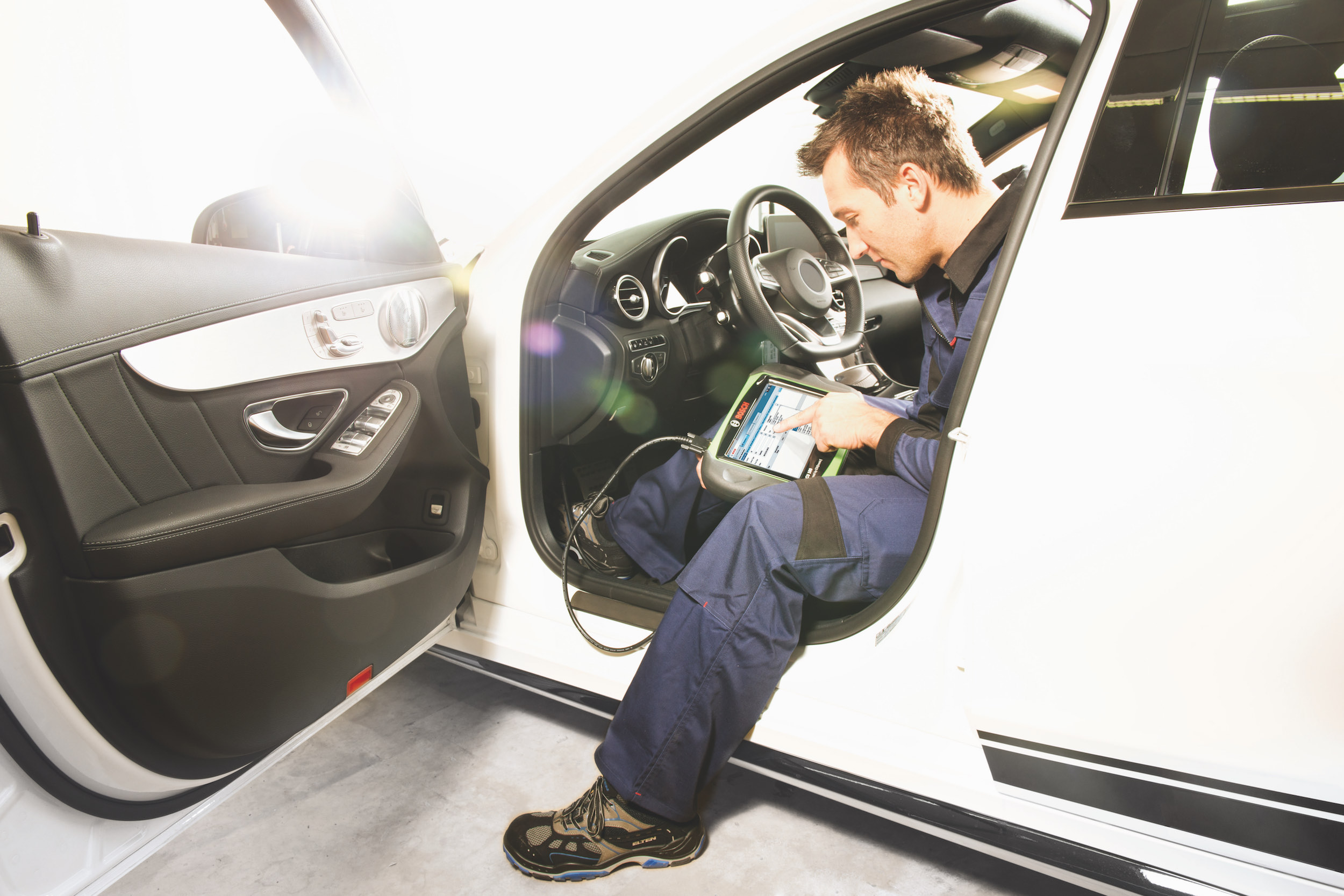 Nieuwe generatie KTS-familie van Bosch compleet met mobiele diagnosetester KTS 350