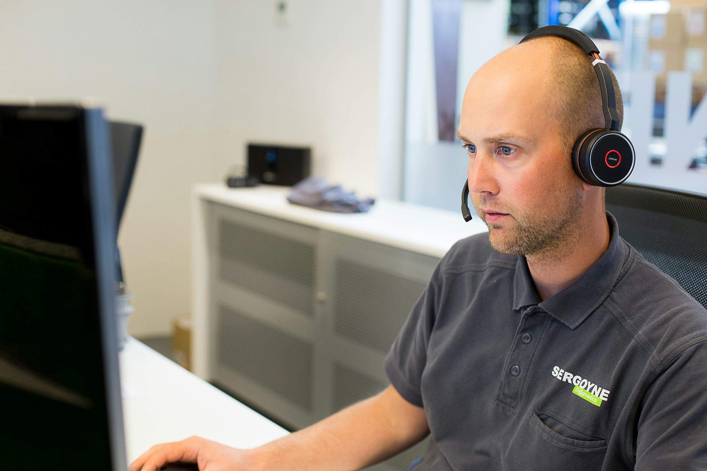 Jeroen Vertongen aan de helpdesk