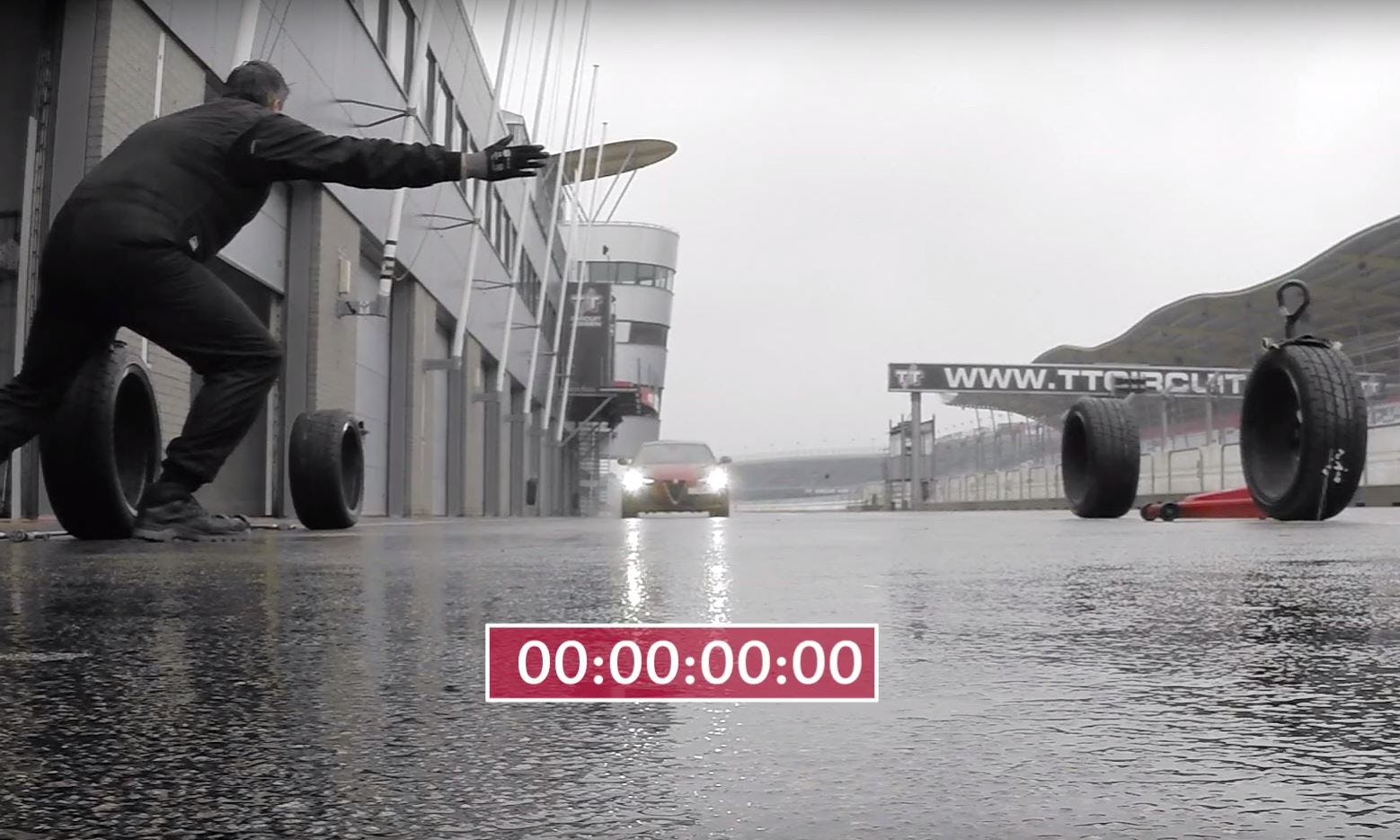 Hoe snel kun jij een pitstop maken met je collega's? AMT daagt je uit!