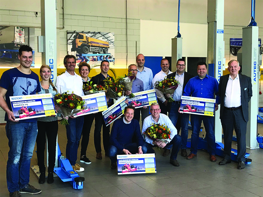 De winnaars van de F1 Grand Prix van Abu Dhabi-actie ter gelegenheid van dertig jaar Autec-VLT. 