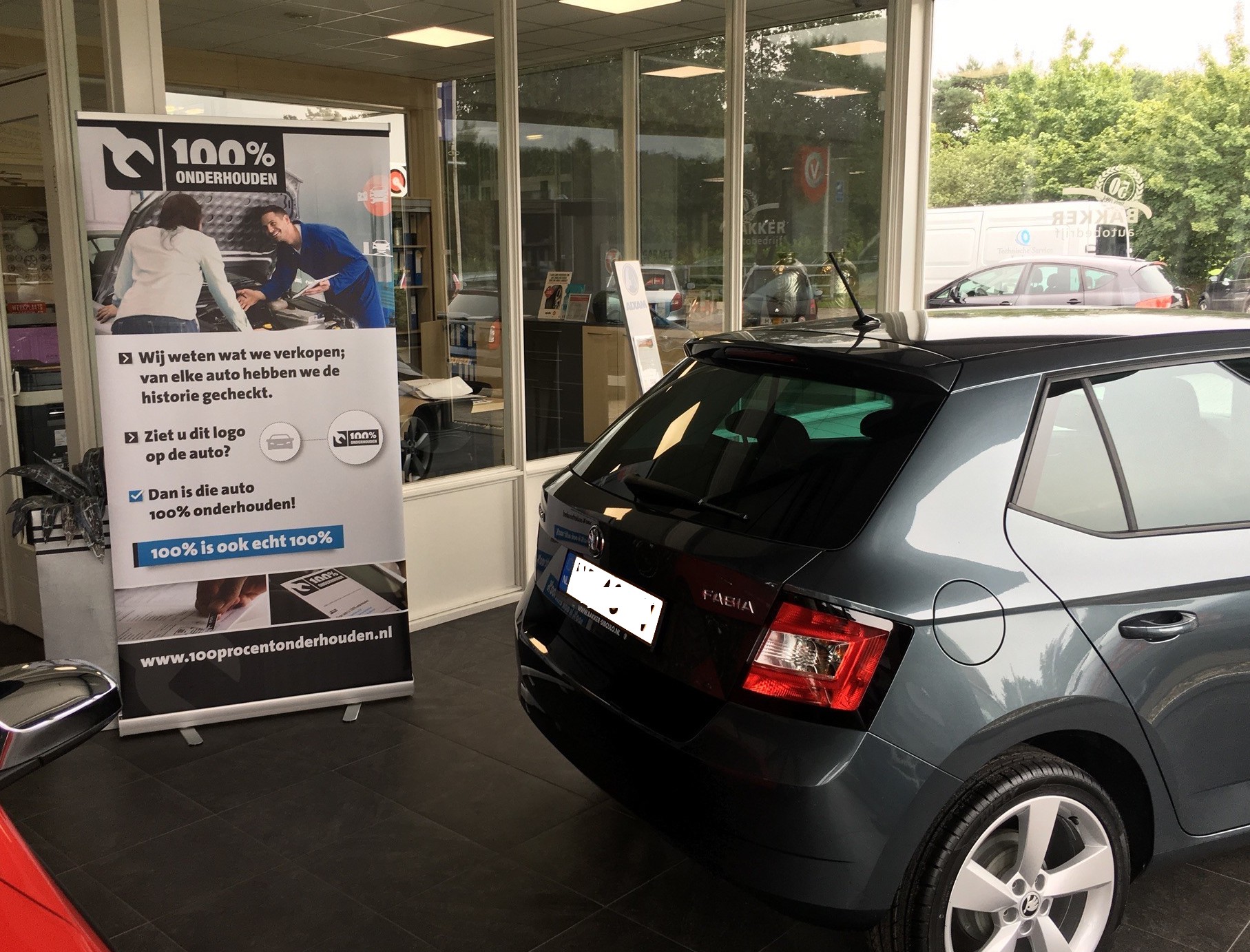 Is de historie gecheckt? En is de auto altijd volgens de fabrieksvoorschriften onderhouden? Dan en alleen dan verdient hij het 100% onderhouden-logo.