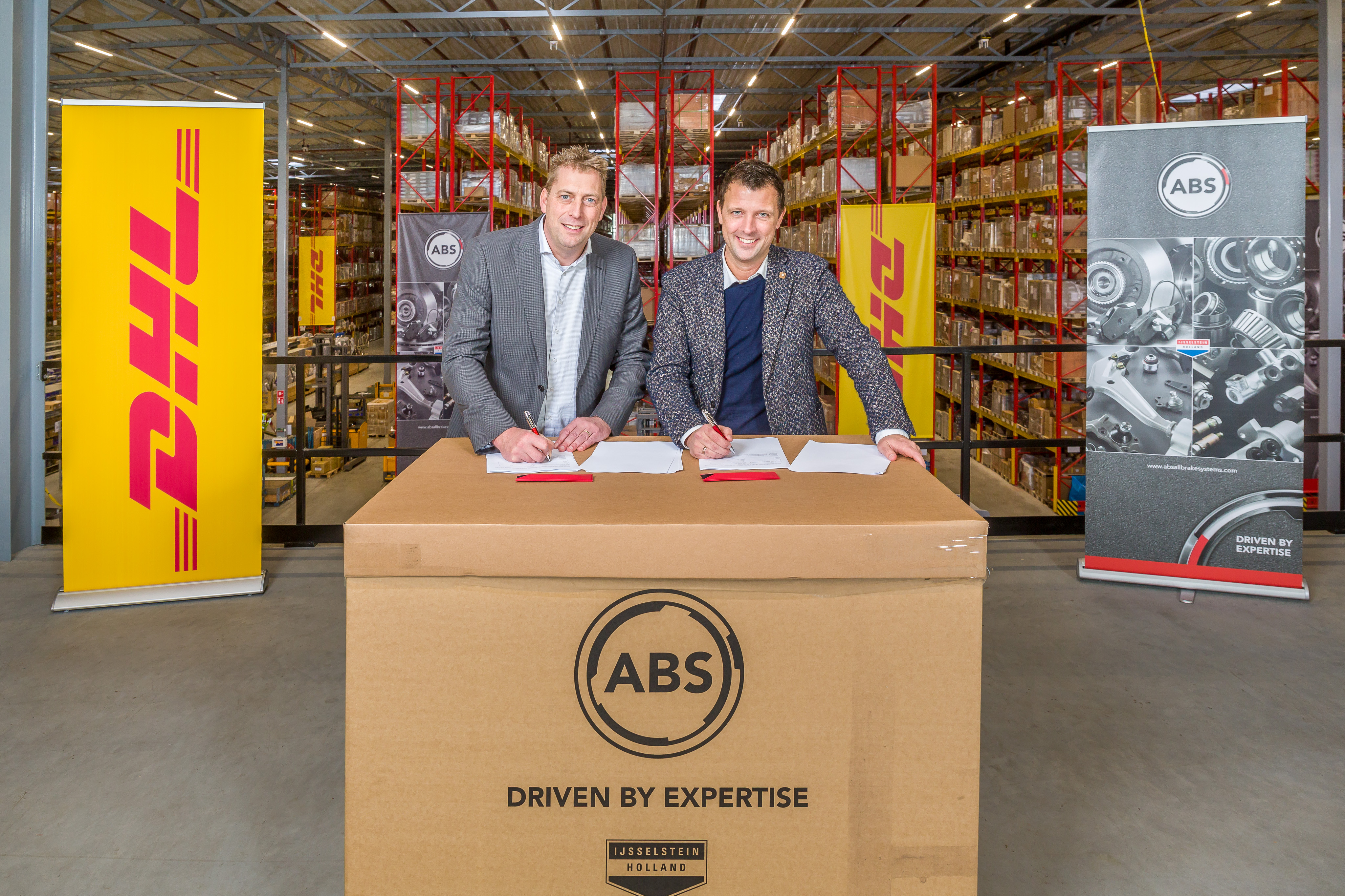 •	Alle 33 magazijnmedewerkers over naar DHL Supply Chain