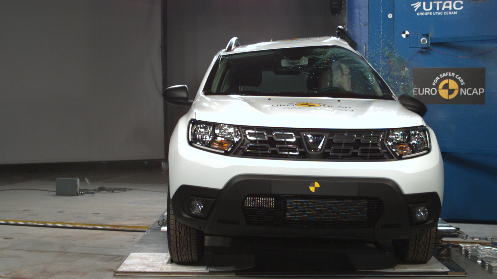 Ook de nieuwste auto’s krijgen niet zomaar vijf sterren. Onder meer de Dacia Duster scoort te weinig op voetgangerveiligheid en vooral het aantal assistentiesystemen: drie sterren.