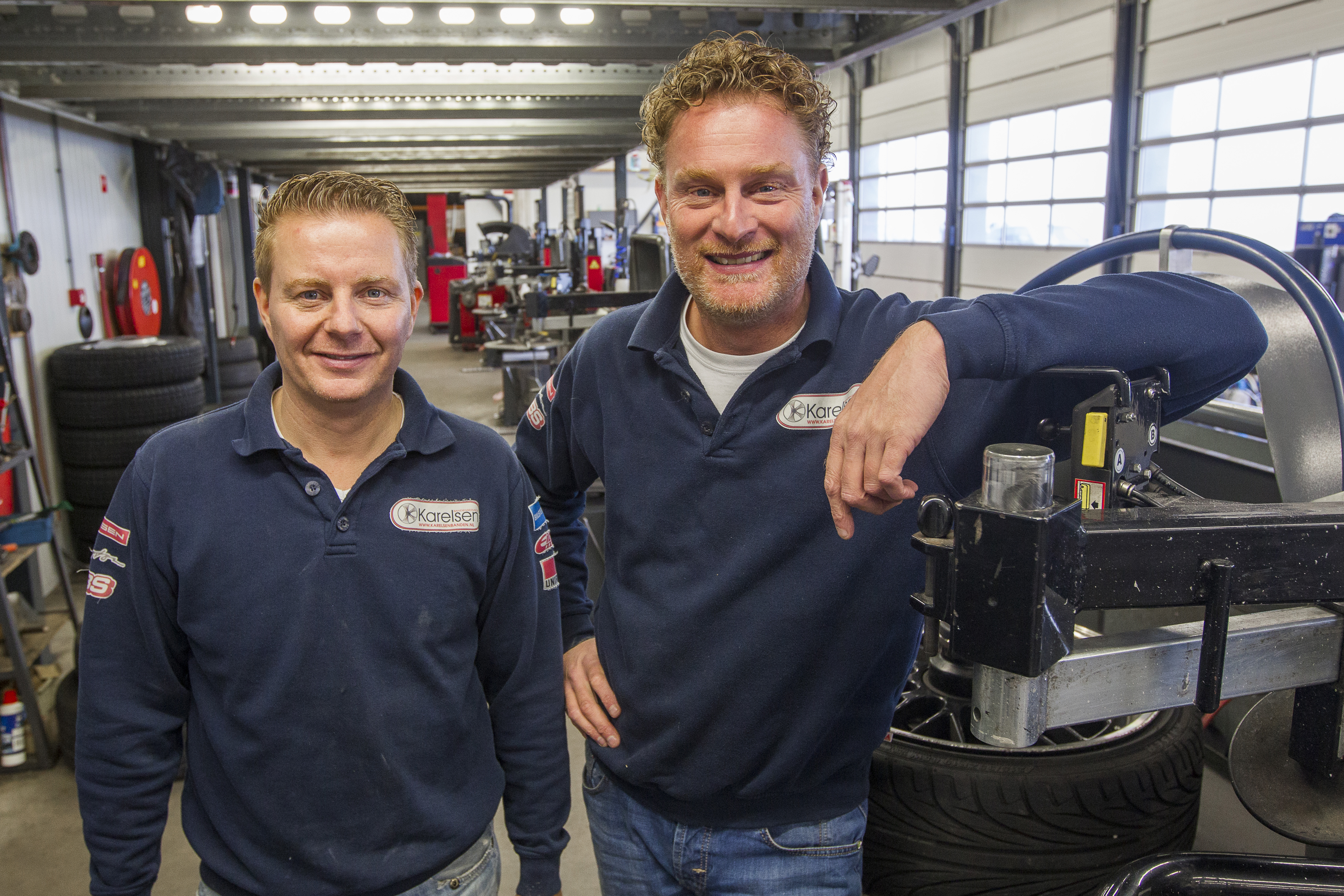 De broers Rob en Martijn de Winter zijn eigenaar van Karelsen Banden, dat zojuist 75 jaar is geworden. “Specialistische bandenservicebedrijven zullen er altijd blijven.”