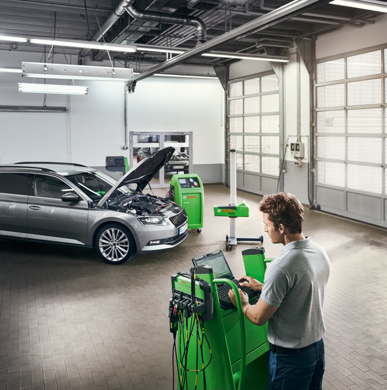 Ja, de veranderingen gaan heel snel. Maar wat moet je als autobedrijf doen om bij te blijven? Het Bosch Workshop Partner-concept Bosch wil onafhankelijke autobedrijven daar antwoord op geven.