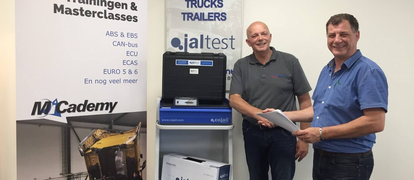 Ben van de Kerkhof (AA-Equipment) en Ronnie van Gellecom,(MivarGroup)