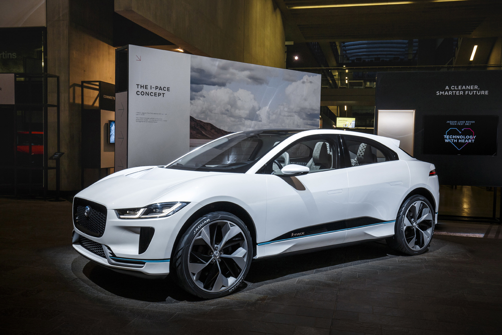 Razend enthousiaste reacties op de elektrische i-Pace, kan die de vaart weer terugbrengen in de iets gedaalde Jaguar verkopen?