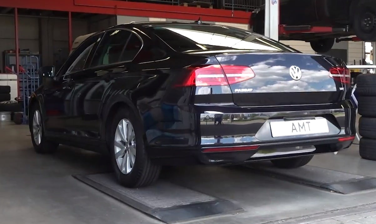 Ok, maar nu op een rollenremtestbank, hoe test je de parkeerrem dan?