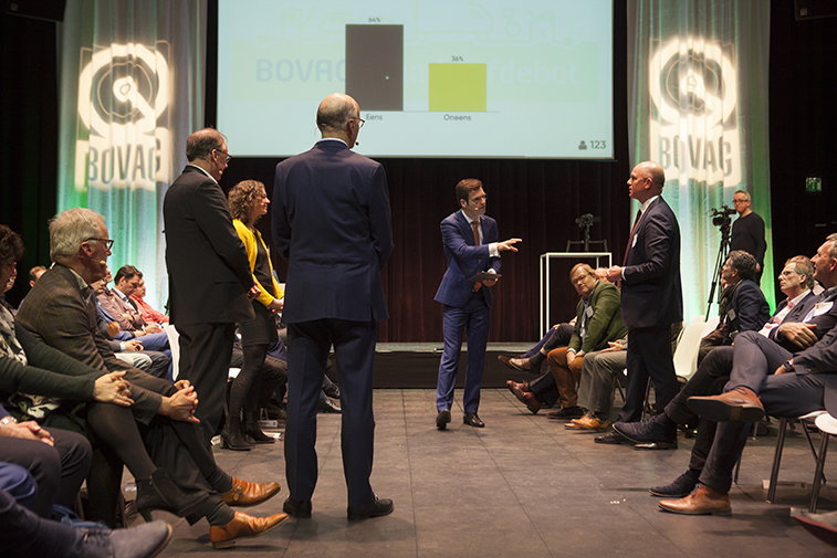 Levendige discussie en lagerhuissfeer bij het Bovag Brandstofdebat. (Foto: Bovag)