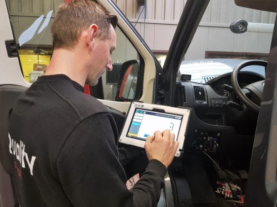 Remmentestbank, diagnose-apparatuur, gereedschap, je klanten... Werkplaatsuitrusting en mensen zijn via internet met elkaar verbonden. Hoe connected is jouw werkplaats?