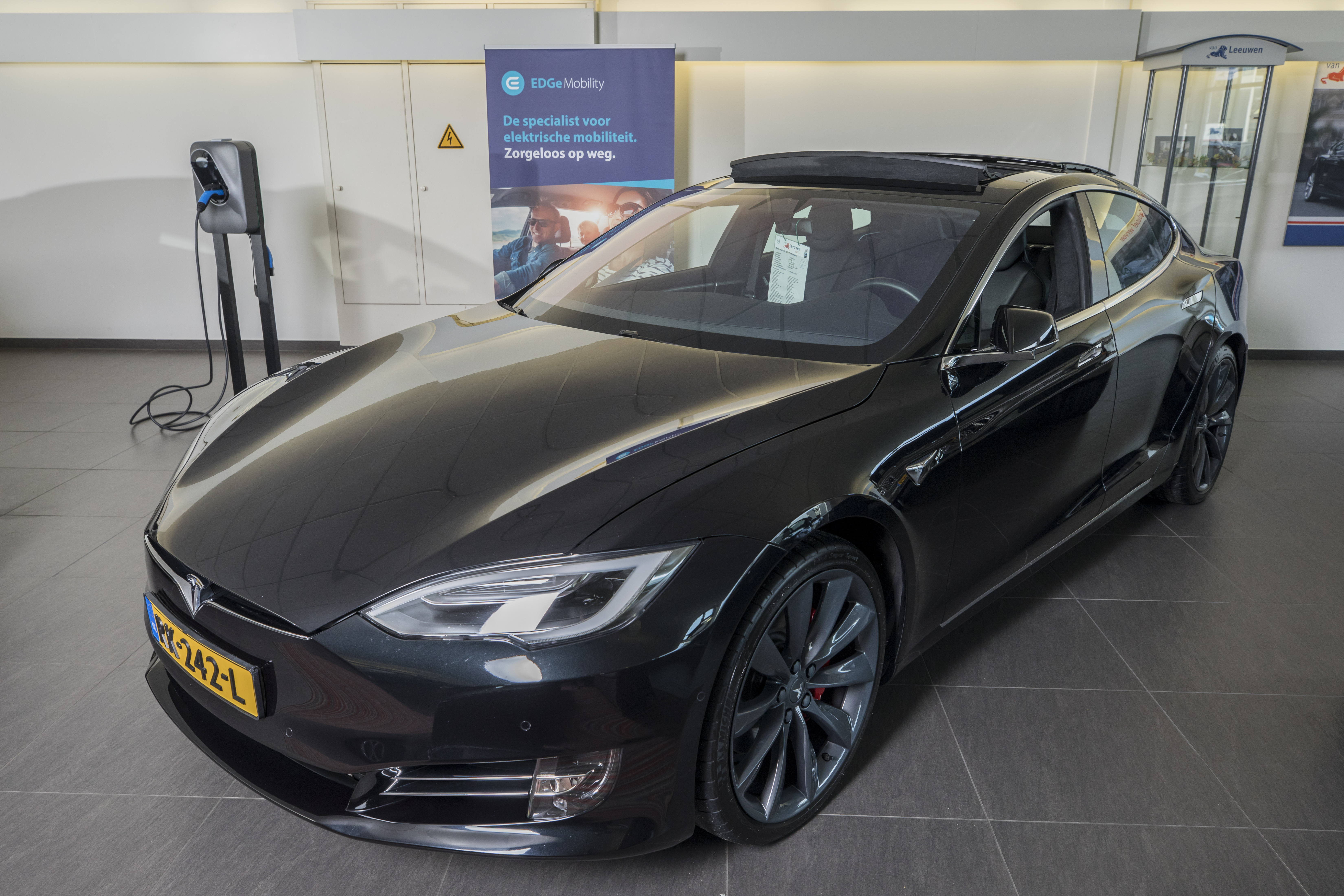 De volgende auto van veel huidige klanten kan best wel eens zoiets zijn als deze. Kunnen zij dan nog in jouw autobedrijf terecht? Hoe zien ze dat?  