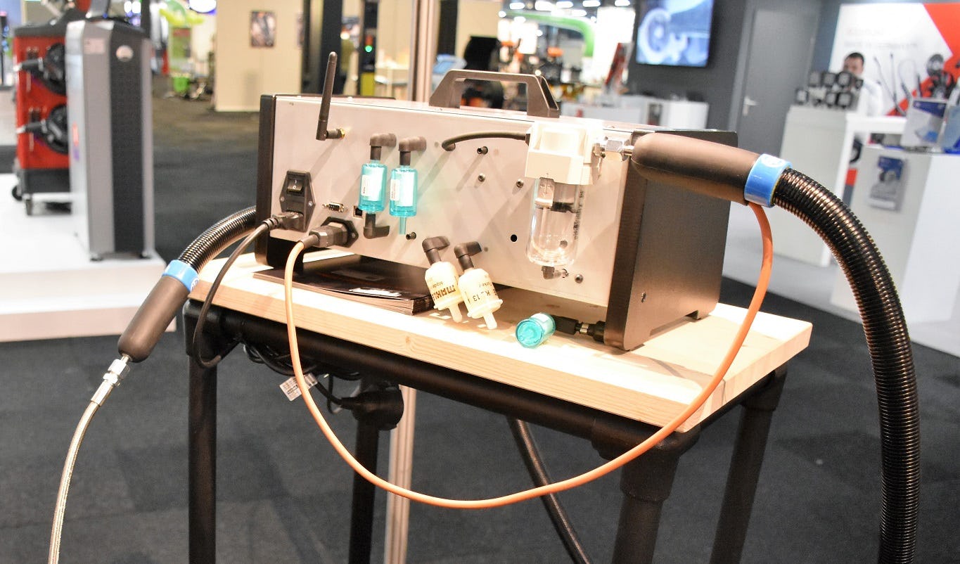 Deeltjestellers blijven niet vrij van water en vuil. Niet voor niets mag het apparaat de test afbreken tijdens de stabilisatiefase als dan het dubbele van de limietwaarde wordt gemeten. Tussentijds filters vervangen lijkt onontkoombaar.