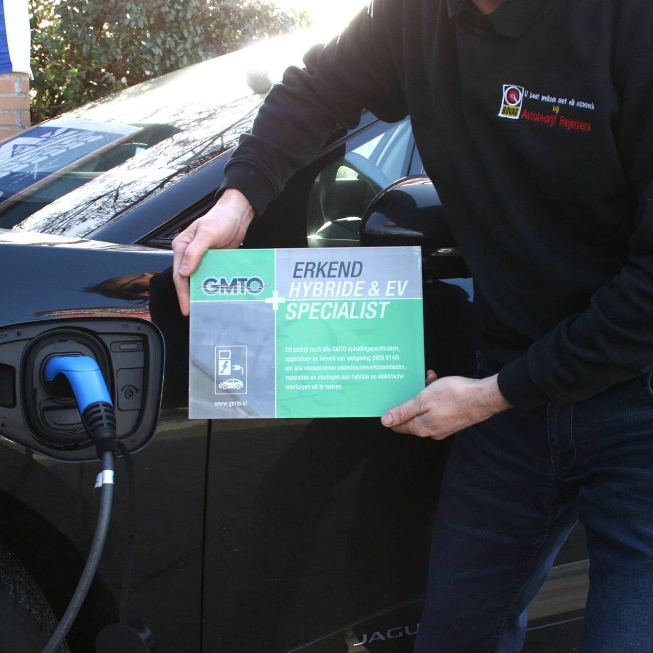 Kees Reijerkerk vindt een goed advies belangrijk voor klanten die de elektrische techniek nog niet kennen.