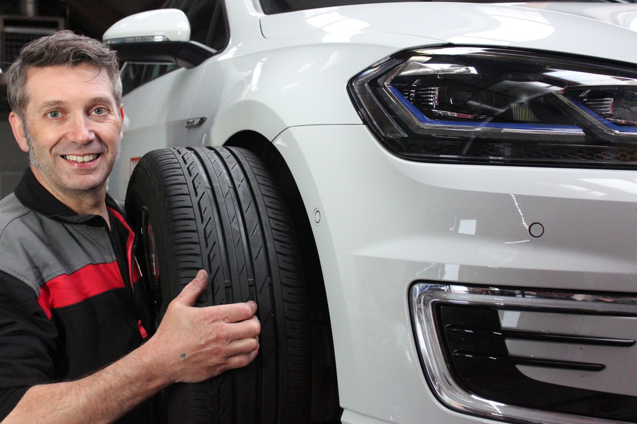 Stefan Nollet van Nova Motor was winnaar van de AMT Diagnose Challenge: “Banden trekken nieuwe klanten en je kunt ‘upsellen’ tijdens onderhoudsbeurten.”