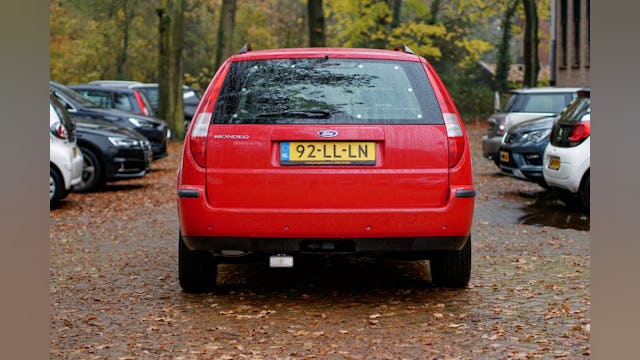 De situatie zonder ingeschakelde achteruitversnelling...
