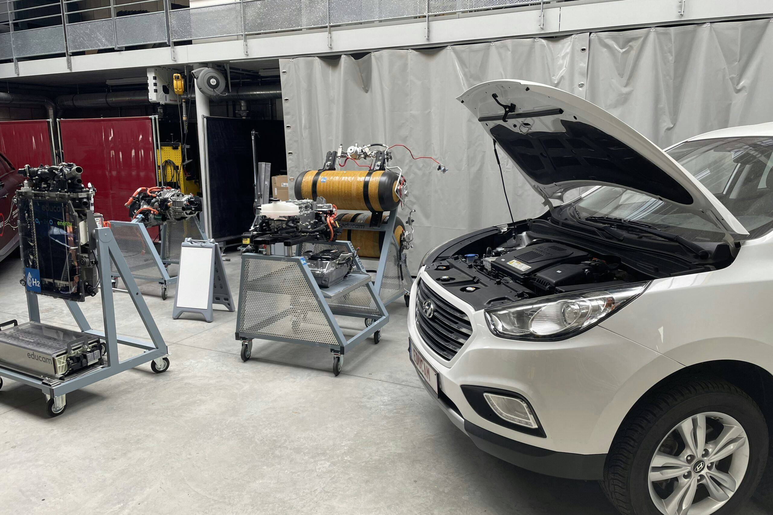 Waterstofauto in de werkplaats - dit zijn de gevaren