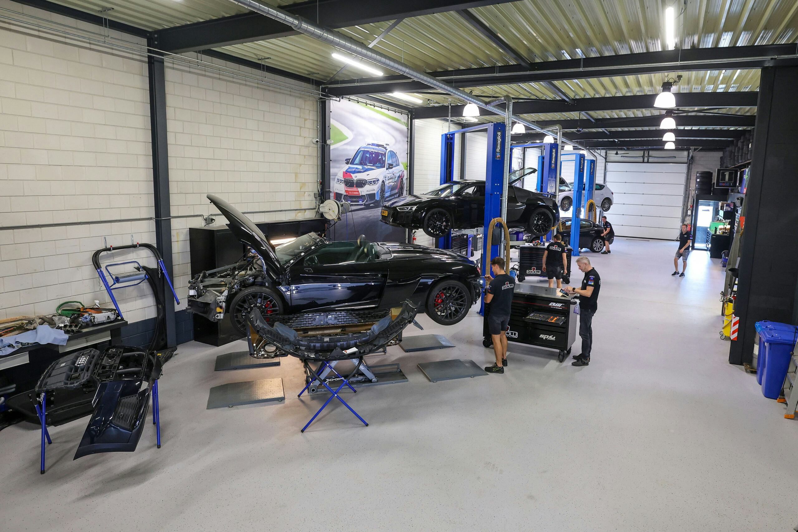 VIDEO | De werkplaats van Autobedrijf John van der Rijt