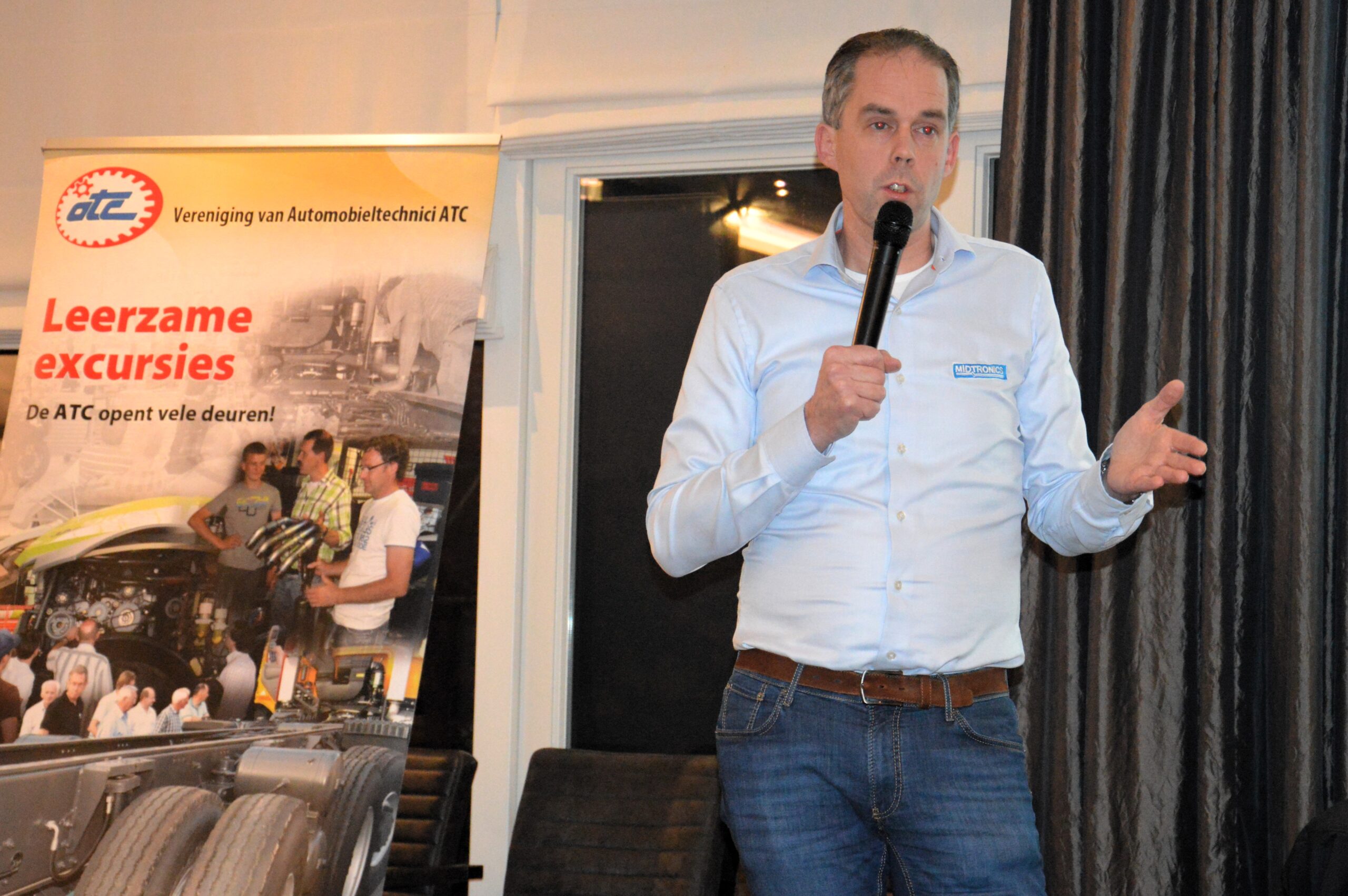 Anne Jan Visser werkt voor Midtronics Nederland of eigenlijk voor ‘de BV’. Hij weet alles over accu’s testen. Zowel de 12 V-loodzuuraccu’s als de Li-ion HV-batterijen in EV’s.