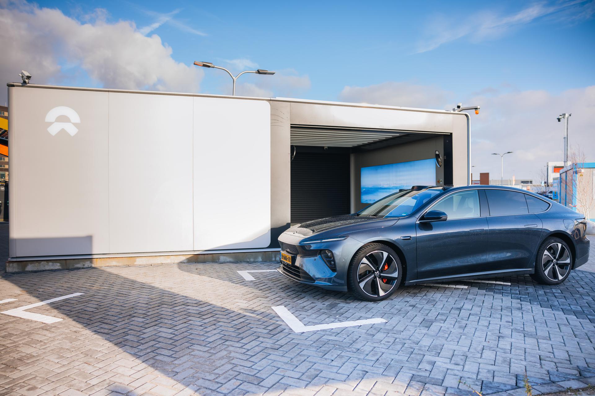 De derde generatie van het NIO-station kan 408 wissels per dag uitvoeren en 21 accupakketten op voorraad houden.