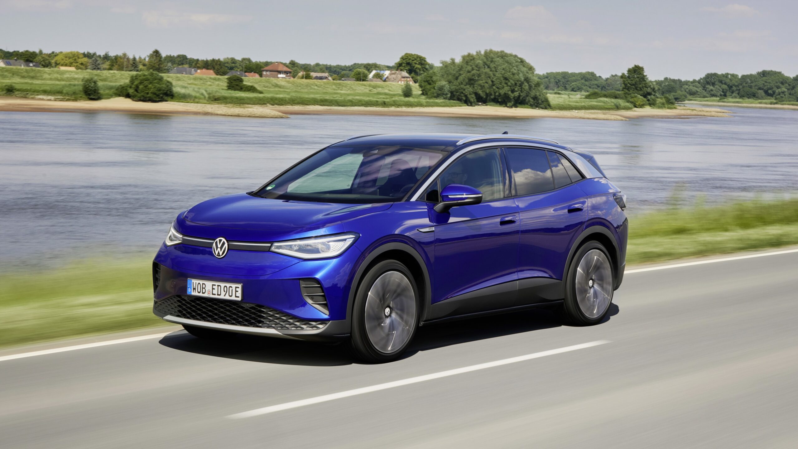 Volkswagen is weer de grootste verkoper. Maar dat ging niet zonder slag of stoot. Aangezet door Tesla’s agressieve prijspolitiek waren er flinke prijskortingen op veel modellen voor nodig.