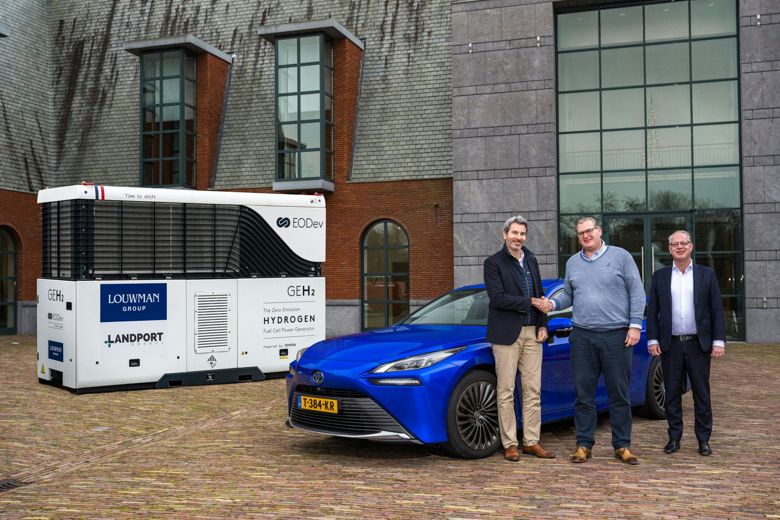 Een laadpunt met 100 kVA groene stroom waar je maar wilt. Alleen gasvormige waterstof laten bezorgen. Liefst met een uitlaatgasvrije truck?