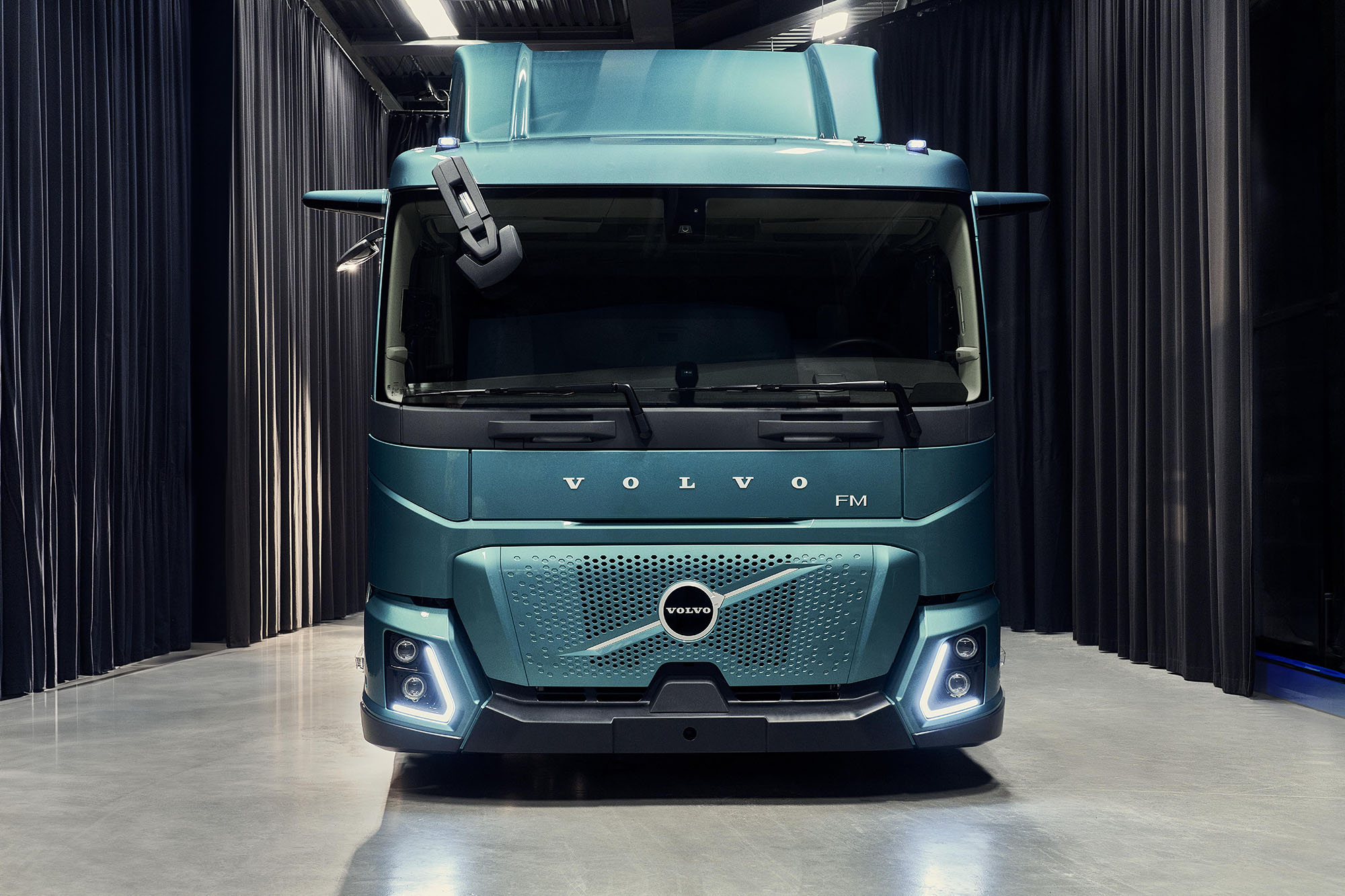 De nieuwste toevoeging aan het elektrische vrachtwagenprogramma van Volvo Trucks is de FM Low Entry. - Foto: Volvo Trucks