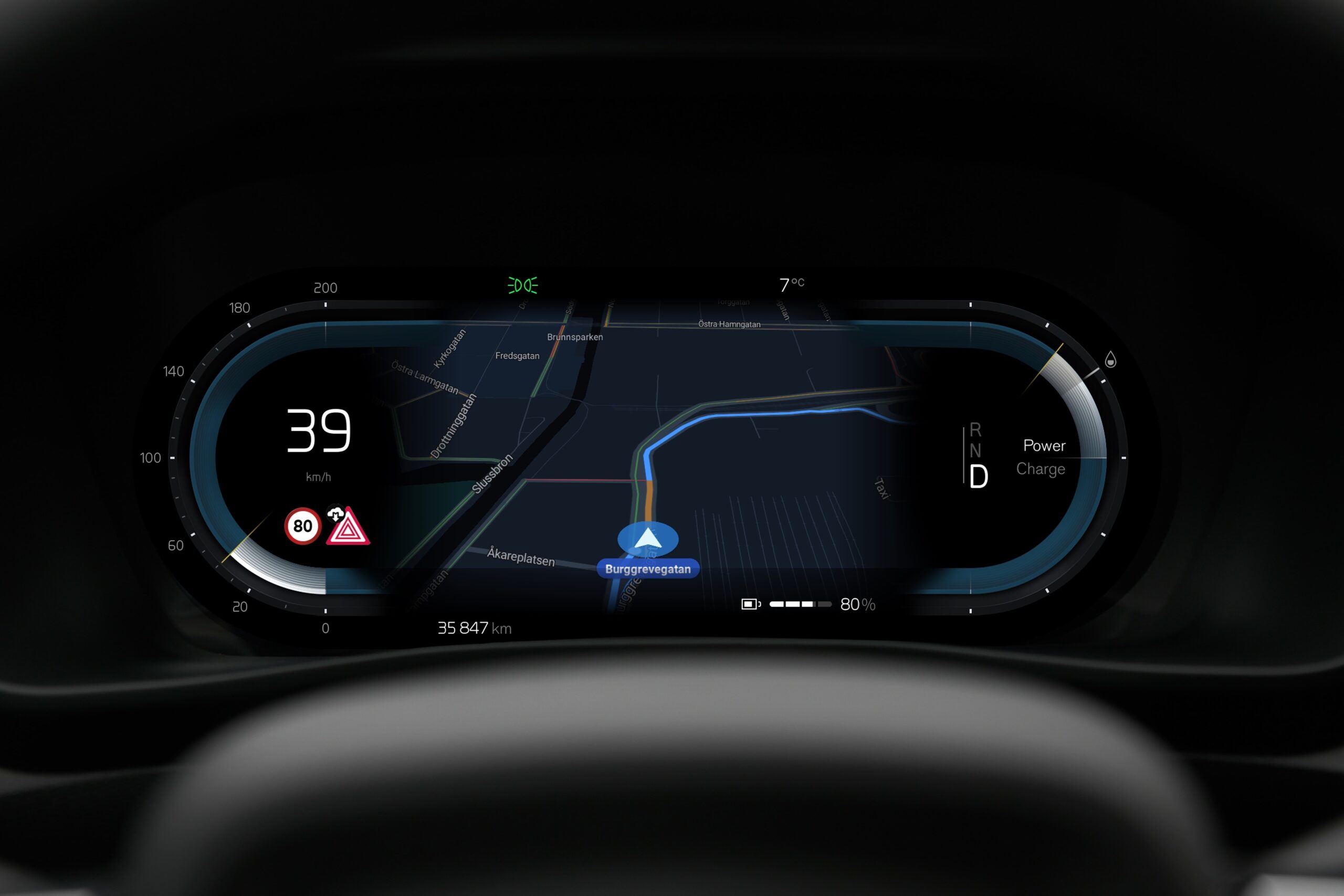Accident Ahead Alert in het dashboard van een Volvo EX40. - Foto: Volvo Cars