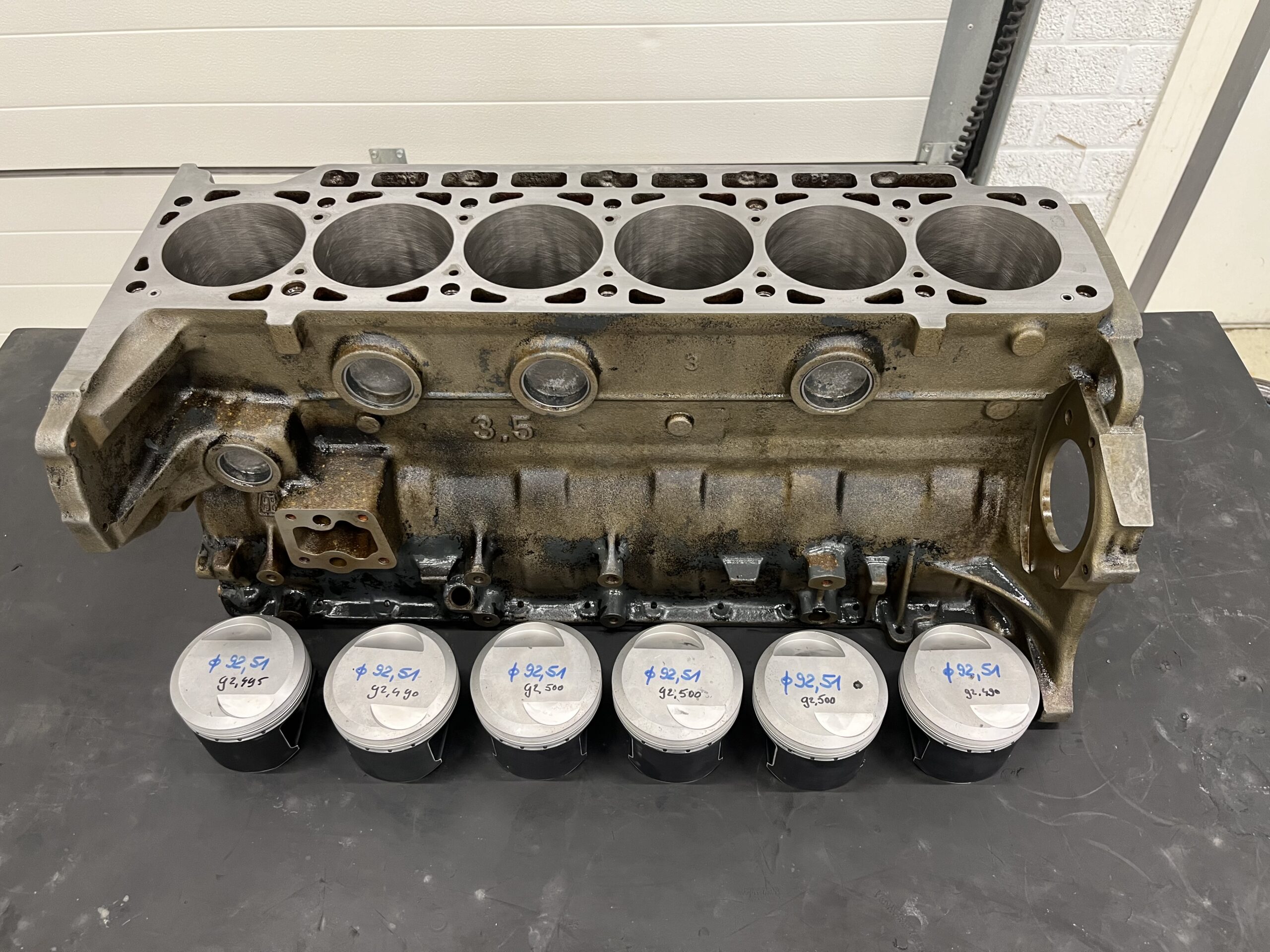 Een BMW M30 zespitter, voorzien van nieuwe coating en klaar voor een tweede leven. Maar wat gaat eraan vooraf? - Foto's: PowerSeal