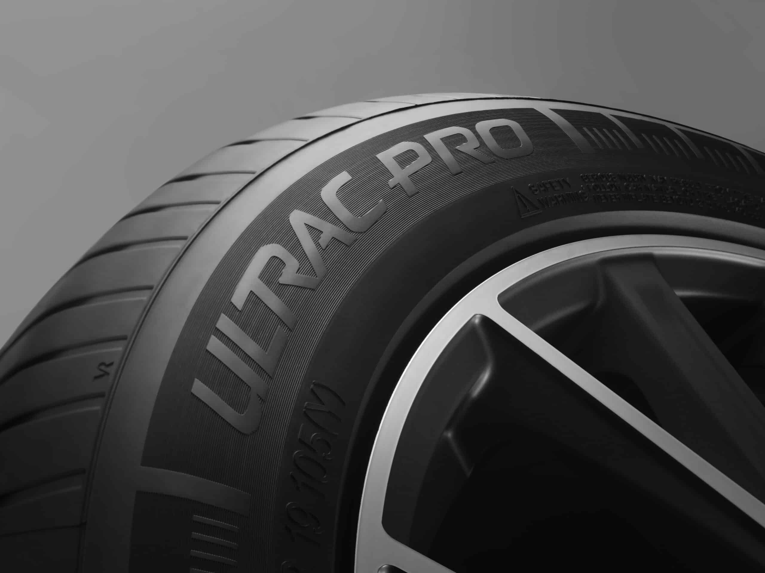 De nieuwe Ultrac Pro is volgens Vredestein een van de best presterende banden in zijn categorie wat betreft brandstofefficiëntie. - Foto: Apollo Tyres