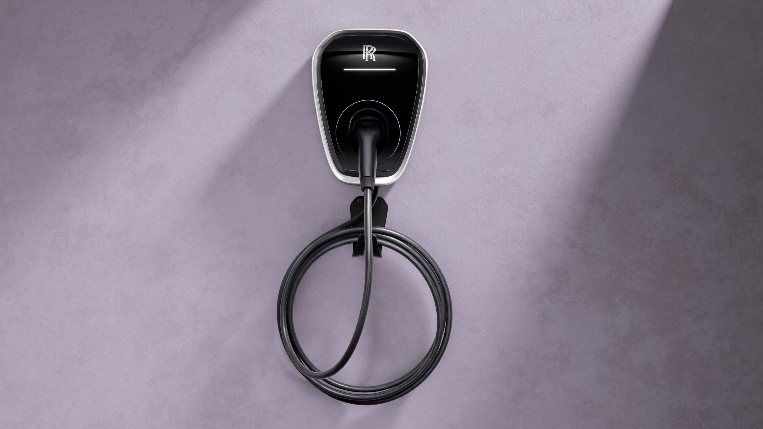 Thuis laden in stijl? Het kan, Vanaf 910 euro heb je een luxe Rolls-Royce Wallbox thuis. Foto: Rolls Royce