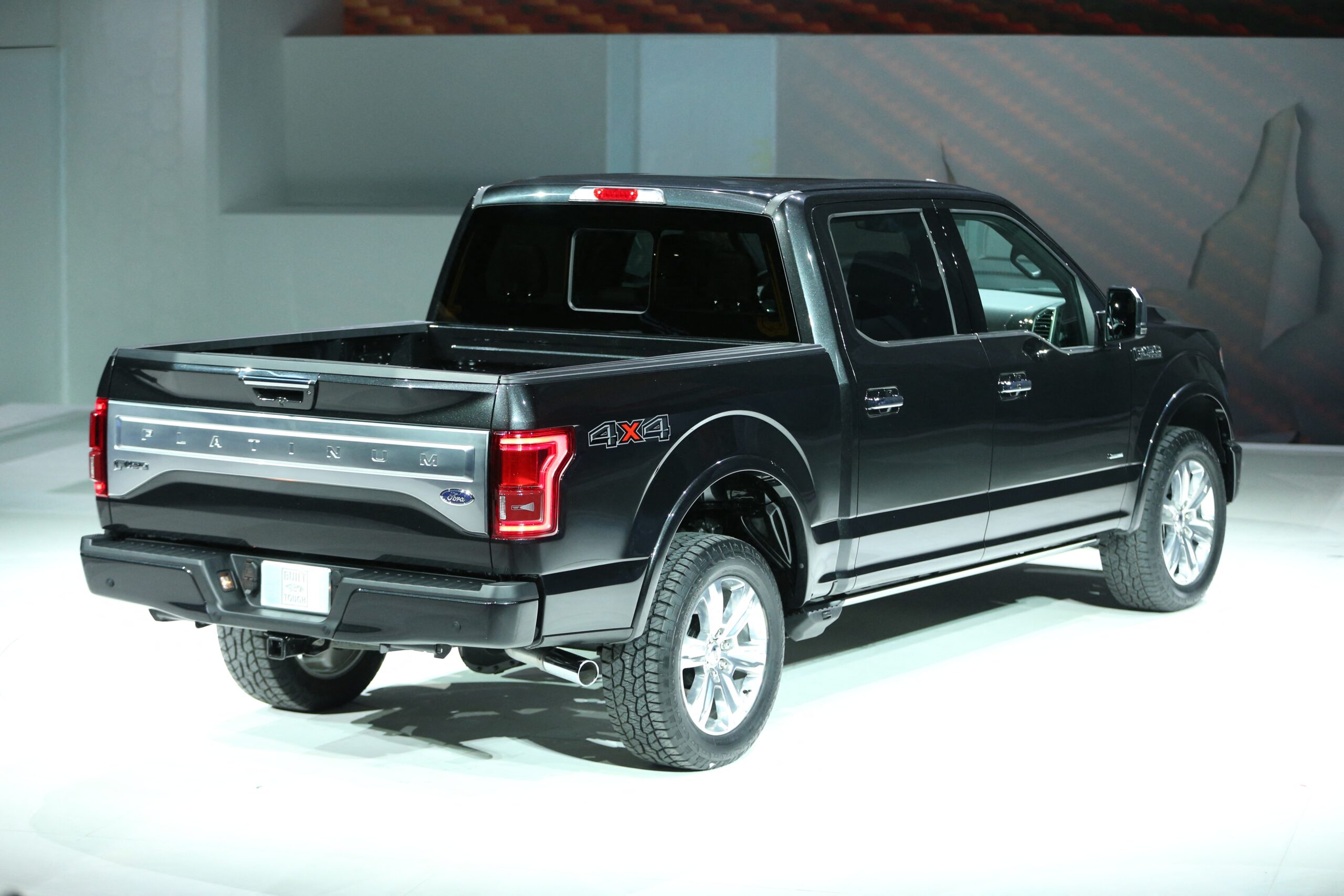 De Ford F-150 van modeljaar 2014 tijdens de presentatie op de North American International Auto Show in Detroit. - Foto: Geoff Robins/AFP