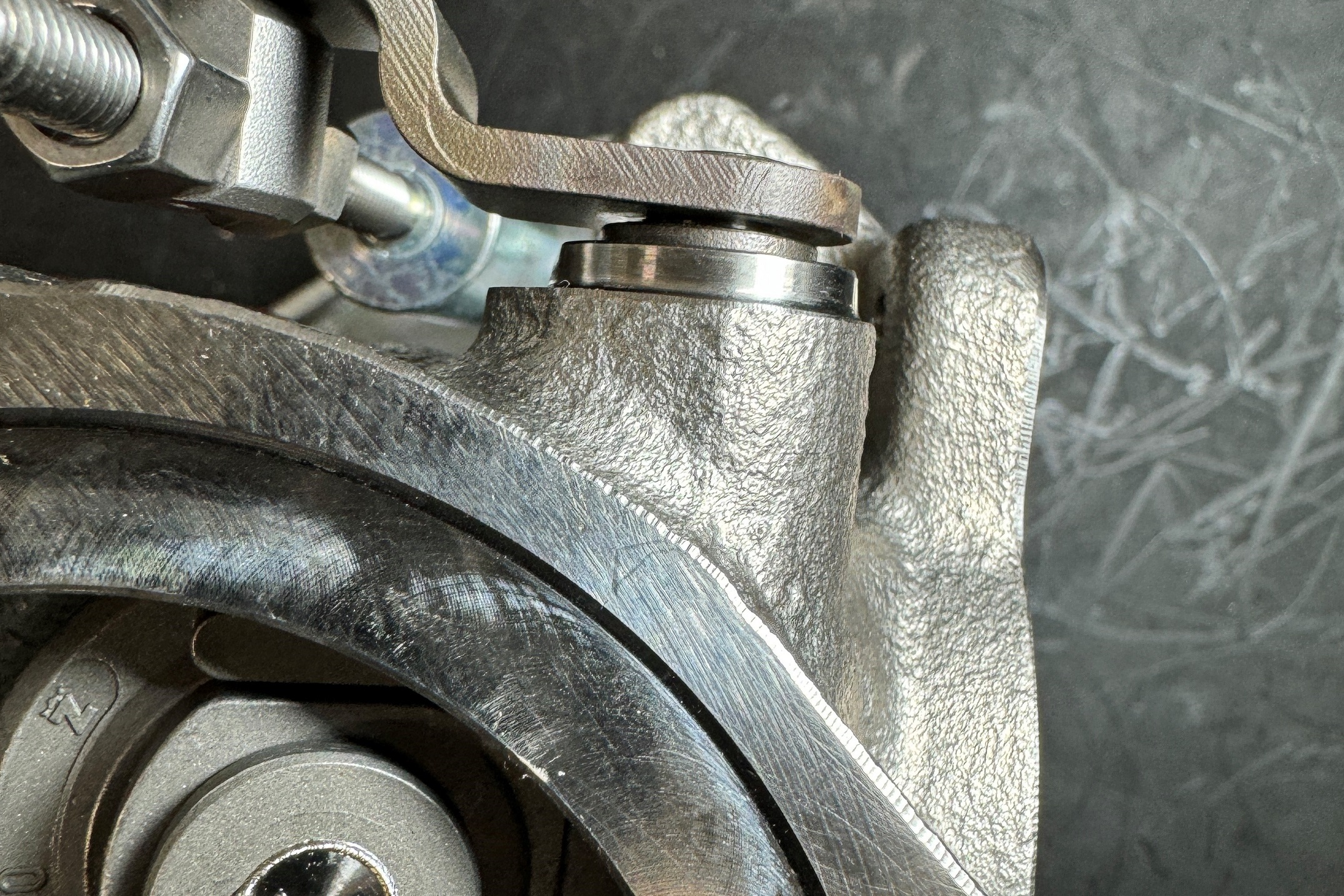 Turbo vervangen en speling op de wastegate klep: wat nu?