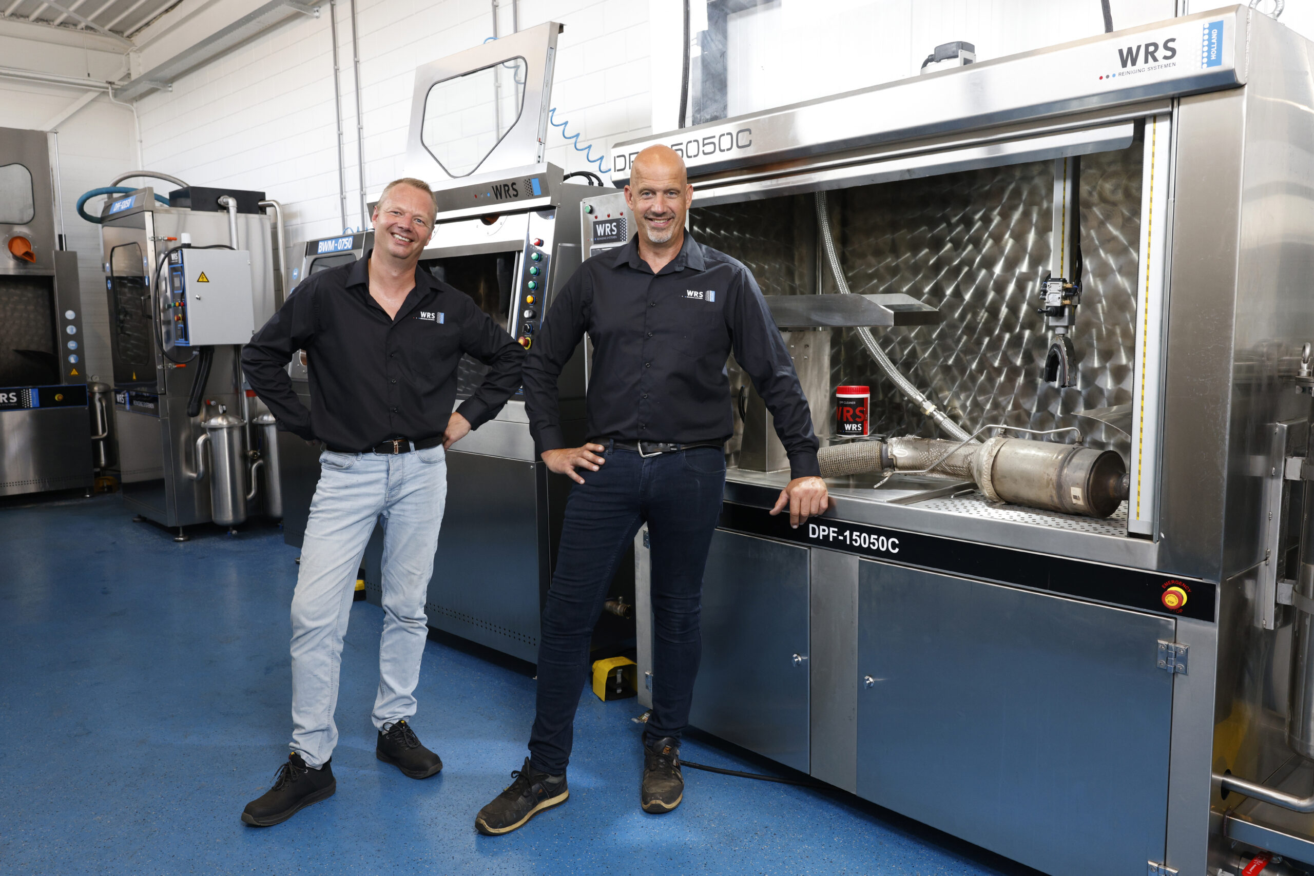 Van links naar rechts: Folkert-Willem Dijkstra (medewerker WRS-Holland) en Rene Wouda (eigenaar WRS-Holland). Foto: Studio Kastermans - Danielle van Coevorden