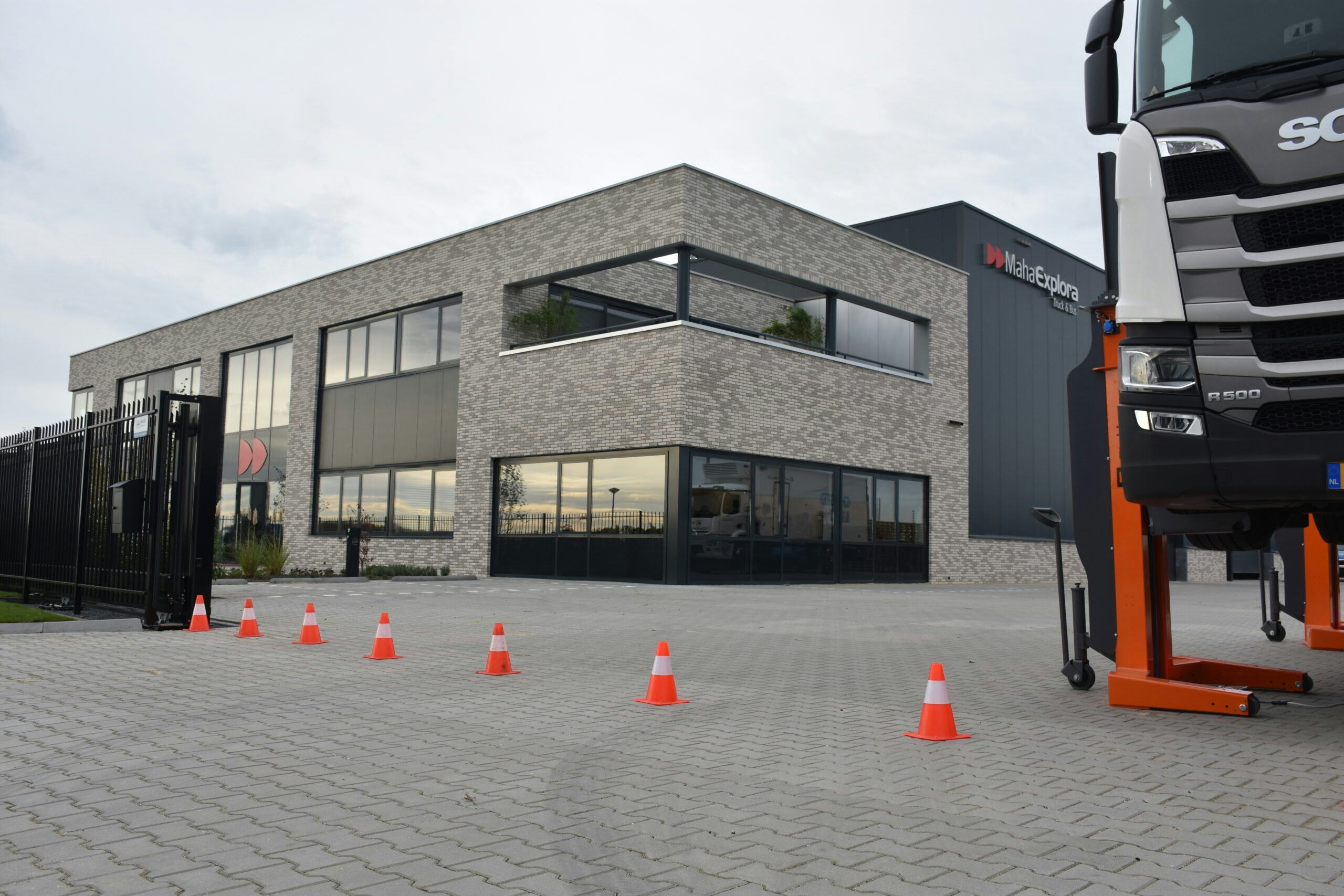 MahaExplora Truck & Bus groeide uit zijn jasje in Gorinchem en bouwde nieuw in buurgemeente Vuren. Even binnenkijken.