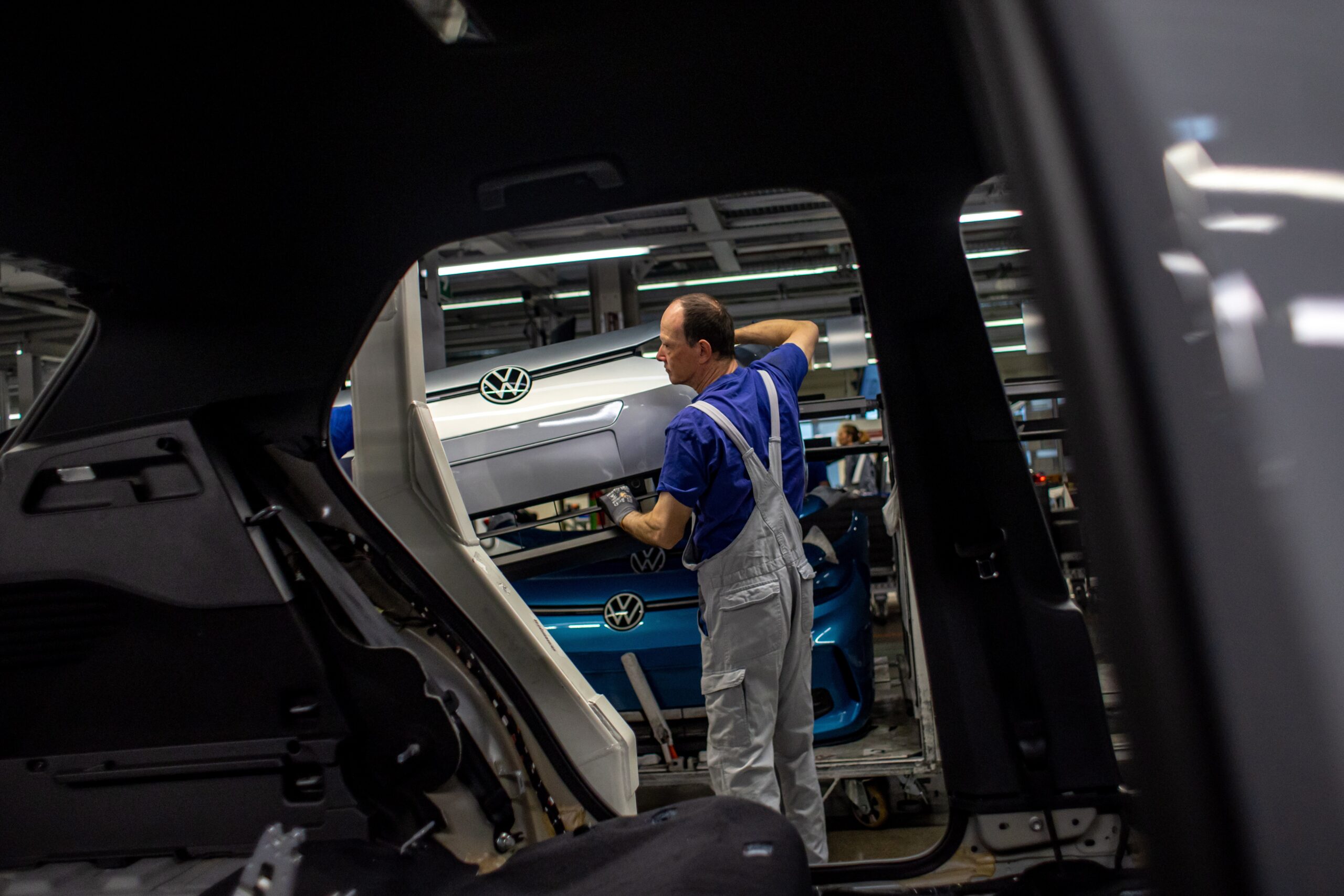 Productie van de ID3 in de Volkswagen-fabriek in Zwickau, Duitsland. - Foto: EPA/Martin Divisek