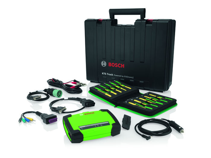 De KTS Truck-diagnosemodule voor bedrijfsvoertuigen werkt samen met de nieuwe ESI[tronic] Evolution software, waarvoor nu ook een geoptimaliseerde versie beschikbaar is. - Foto: Bosch