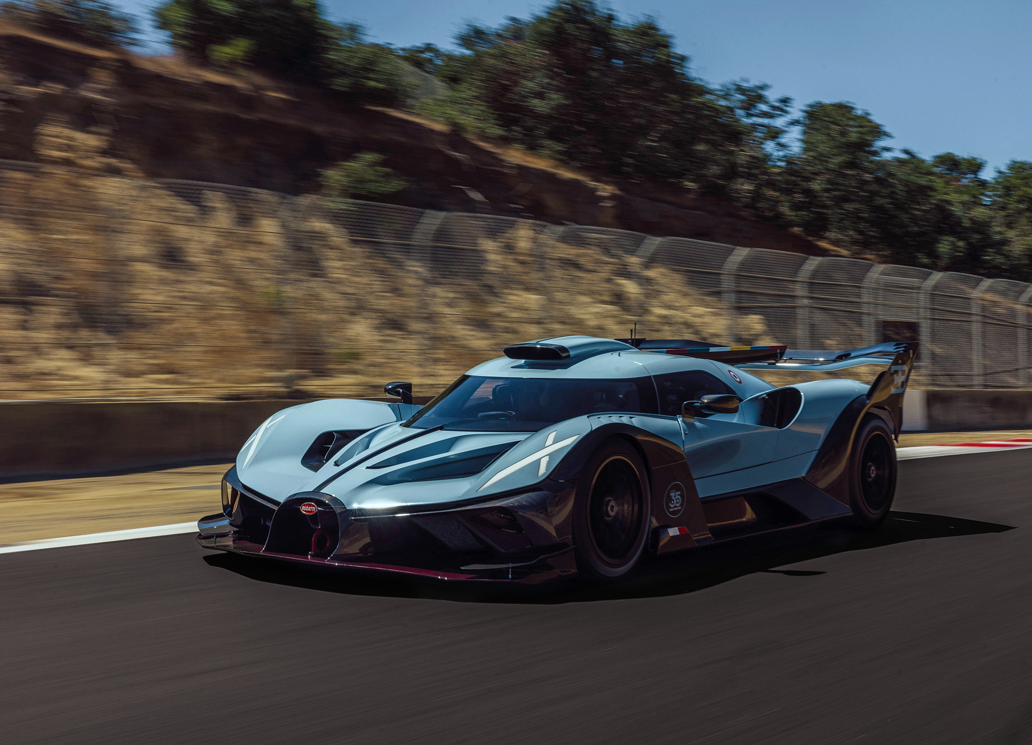 De Bugatti Bolide. Met 1.600 pk bepaald geen boodschappenkarretje. Het Motorsports ABS van Continental moet de beul helpen beheersen. - Foto: Continental